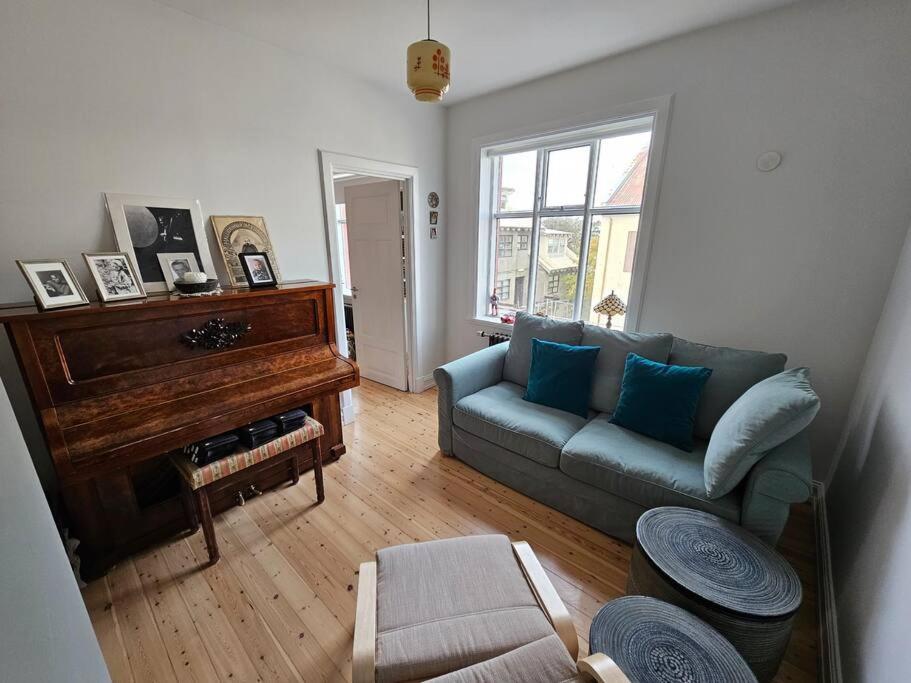 Sunny 2br In Downtown Reykjavík