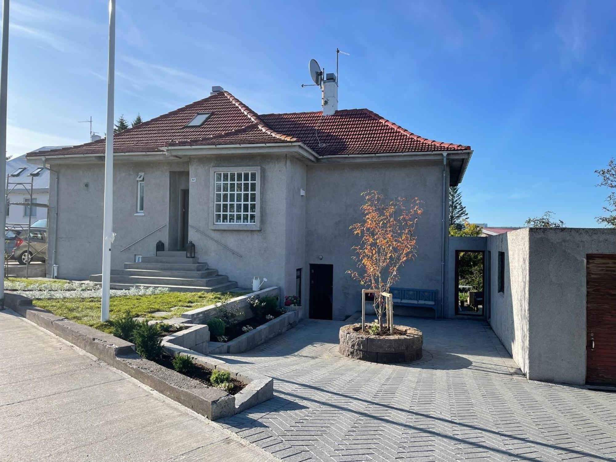 Casa Disa - A Boutique In City's Park And Botanical Garden In Laugardalur, Hot-spring-valley Appartement