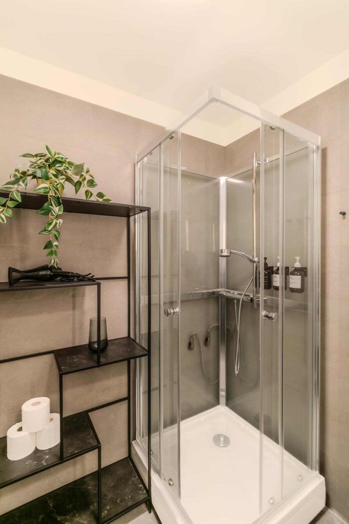 Framnesvegur - Two Bedroom Apartment *