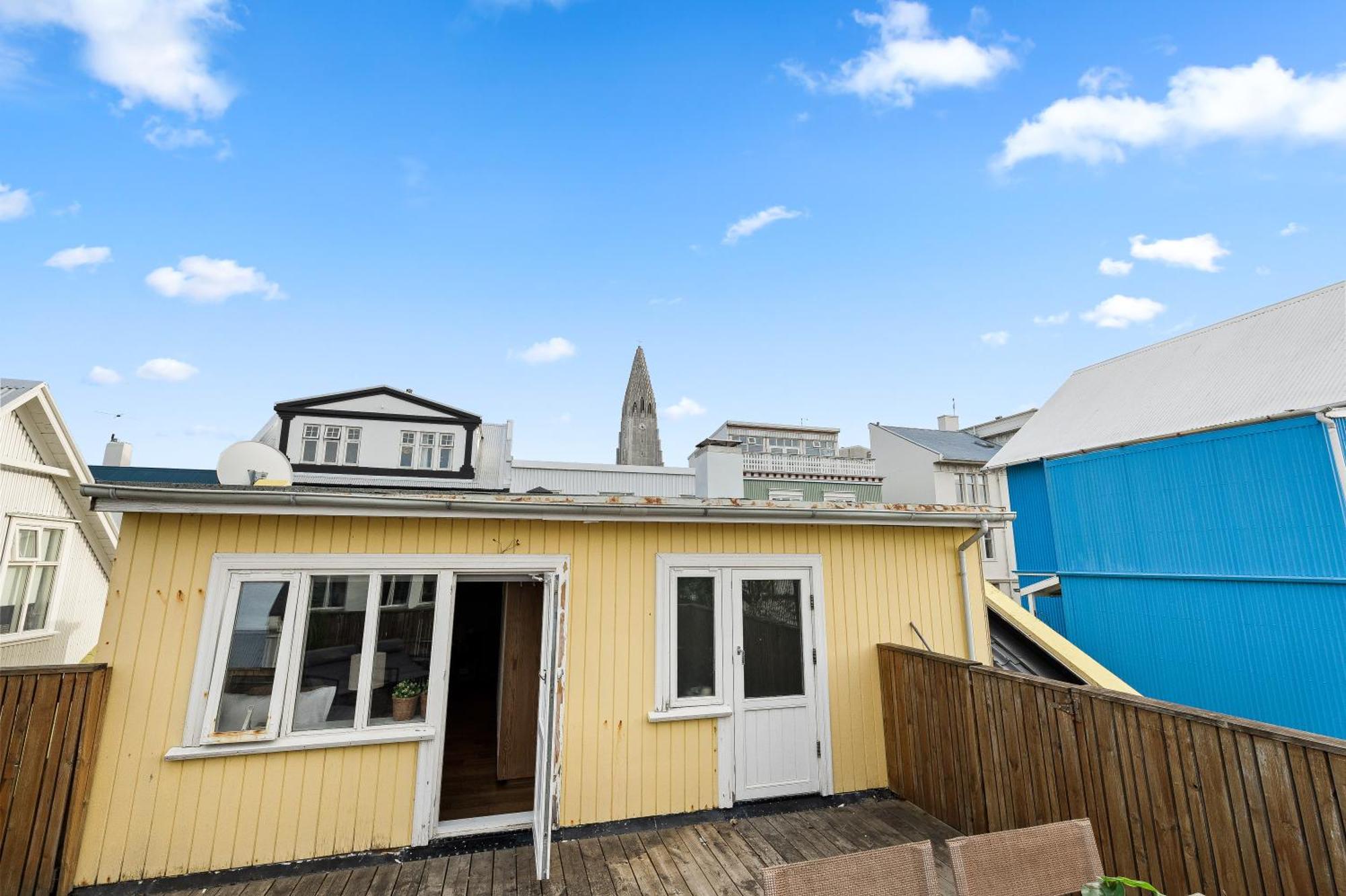 Massive In Downtown With A Sauna Ferienhaus Reykjavík