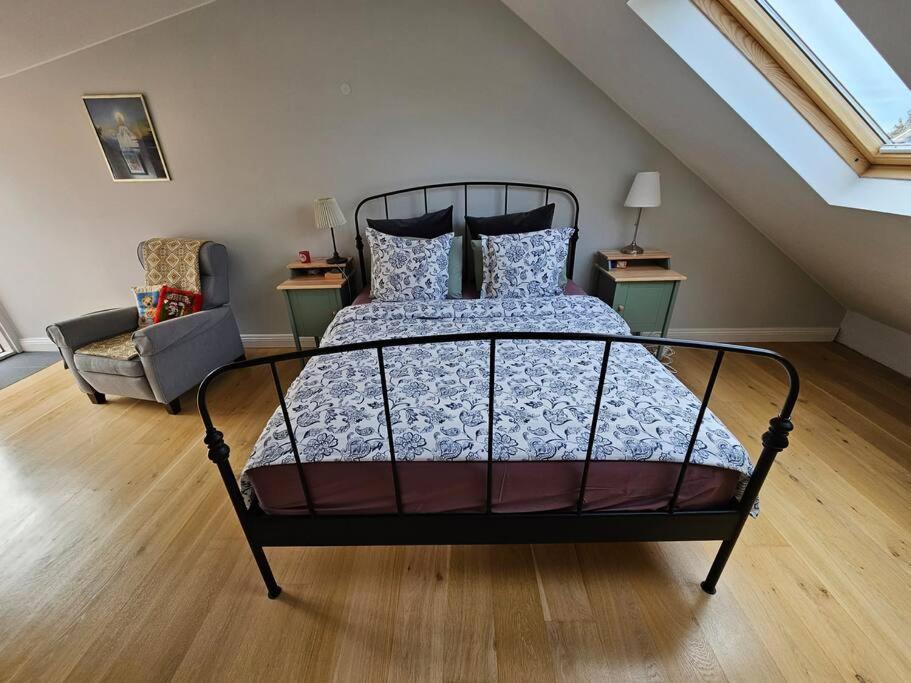 Sunny 2br In Downtown Appartement *