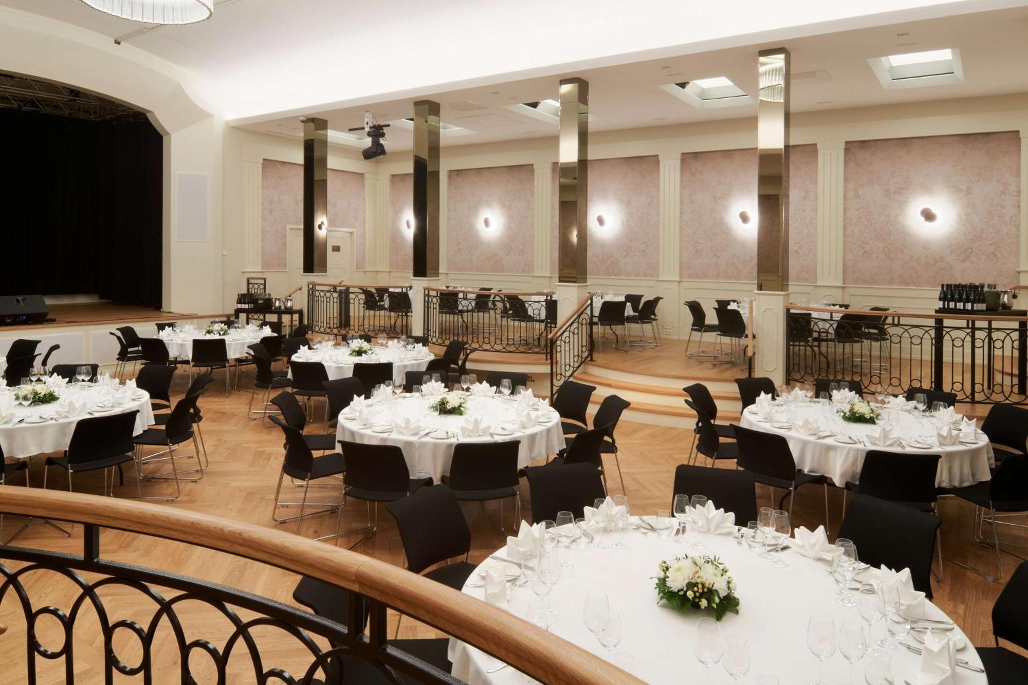 Iceland Parliament Hotel, Curio Collection By Hilton Reykjavík