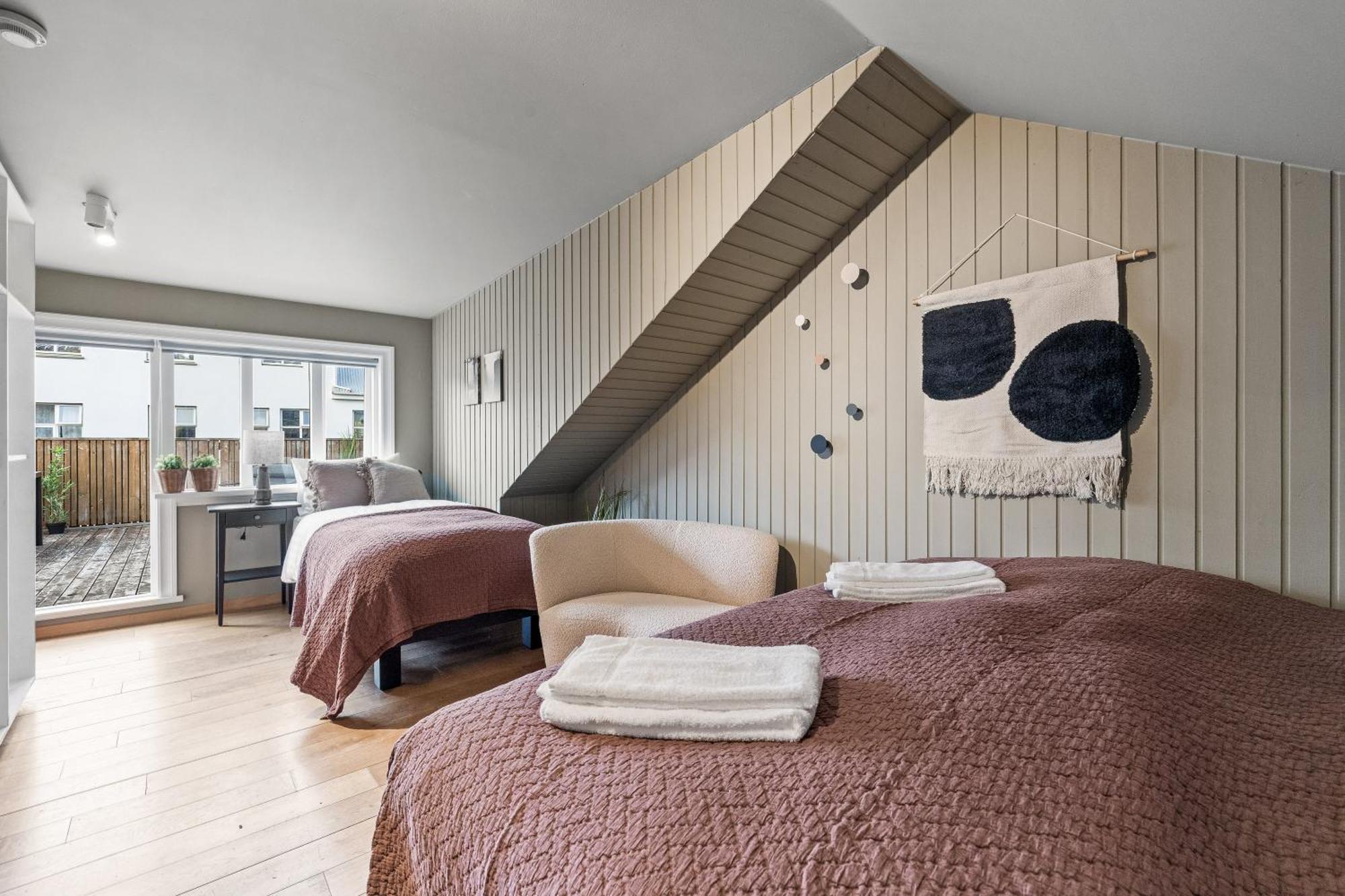 Massive In Downtown With A Sauna Ferienhaus Reykjavík