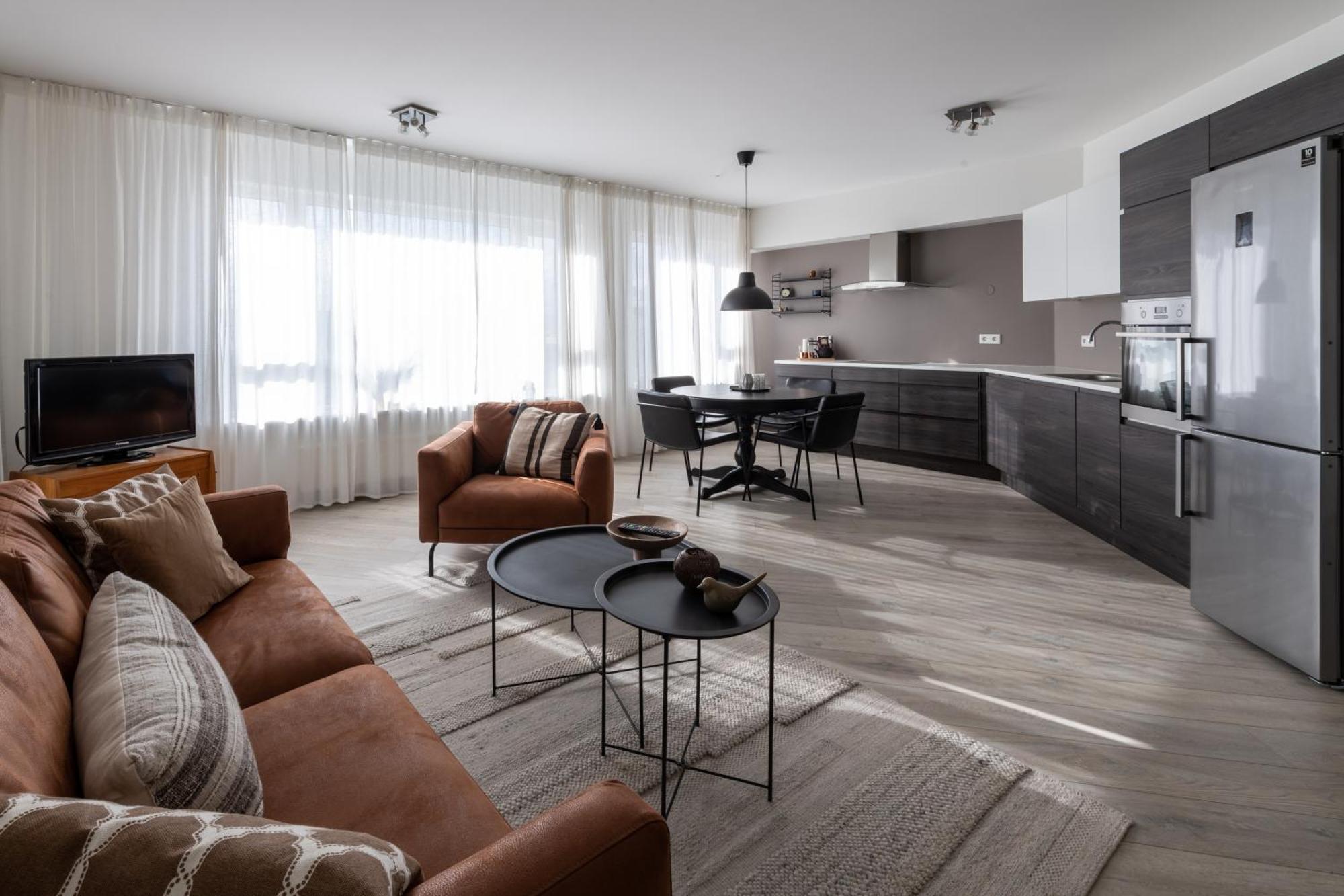 Lovely Modern 1-bedroom Apartment, Free Parking *