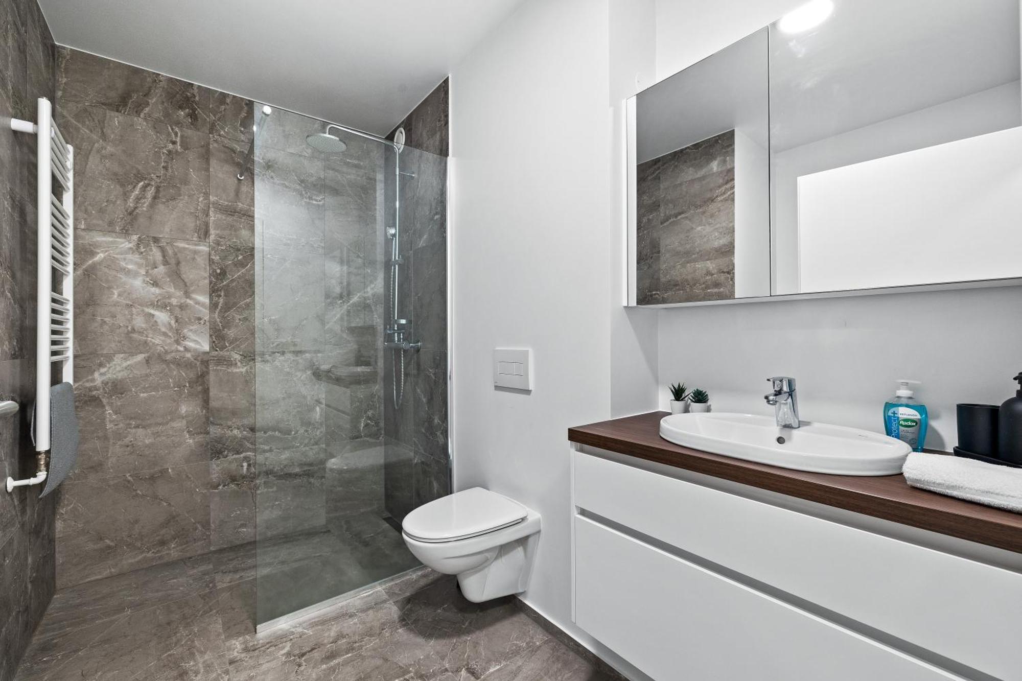 Unwind In Luxury Steps From Smaralind Mall