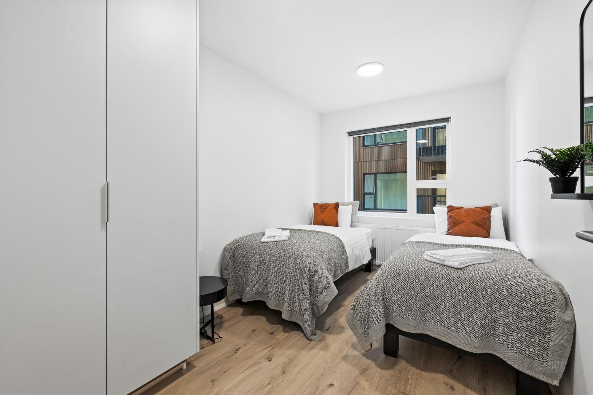 Unwind In Luxury Steps From Smaralind Mall