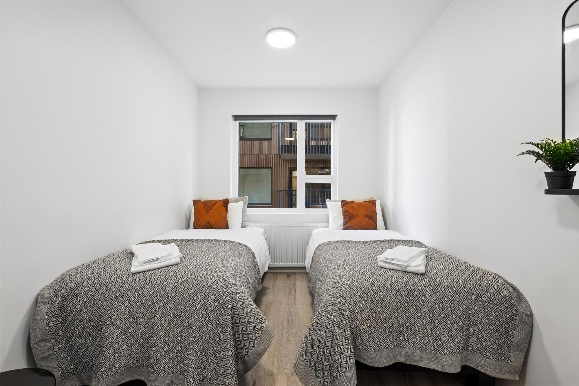 Unwind In Luxury Steps From Smaralind Mall Apartamento