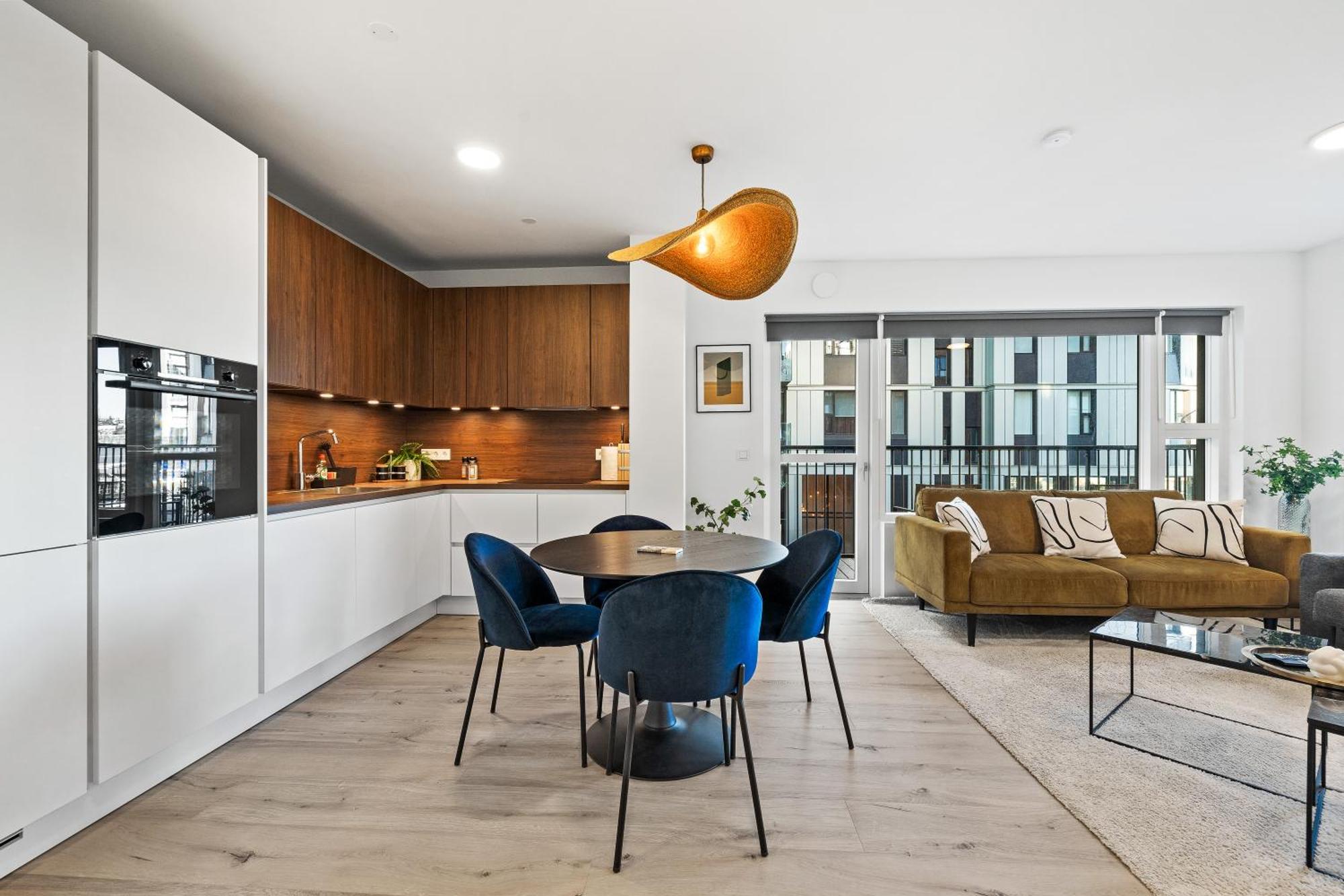 New Near Smaralind Mall With Private Parking Apartment Reykjavik