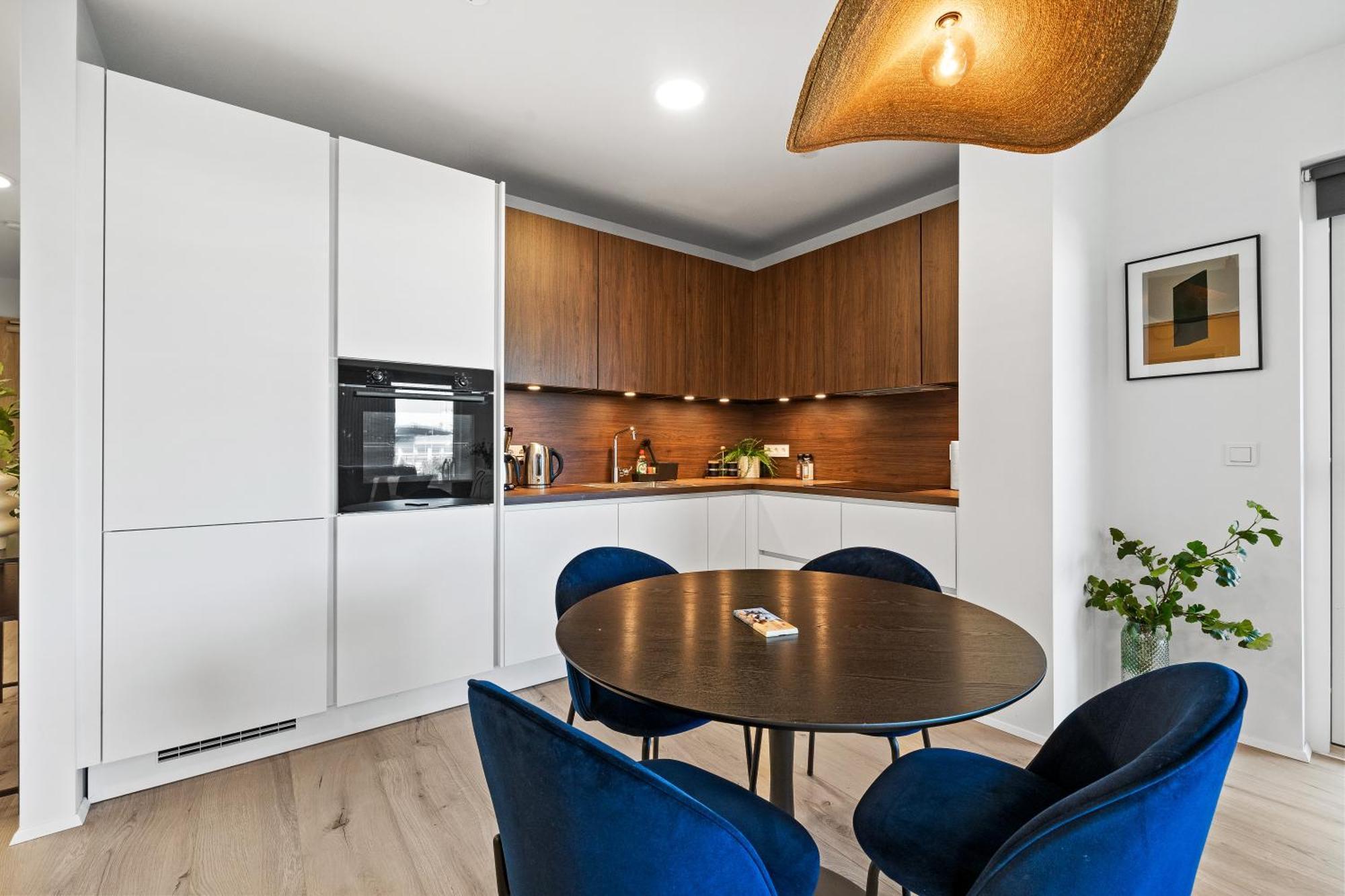 Apartment New Near Smaralind Mall With Private Parking *