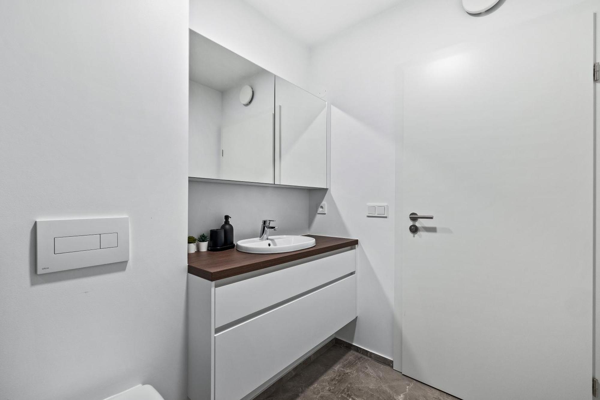 Apartment New Near Smaralind Mall With Private Parking *