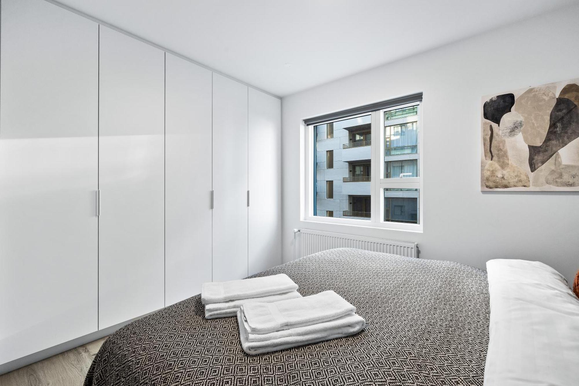 Apartment New Near Smaralind Mall With Private Parking