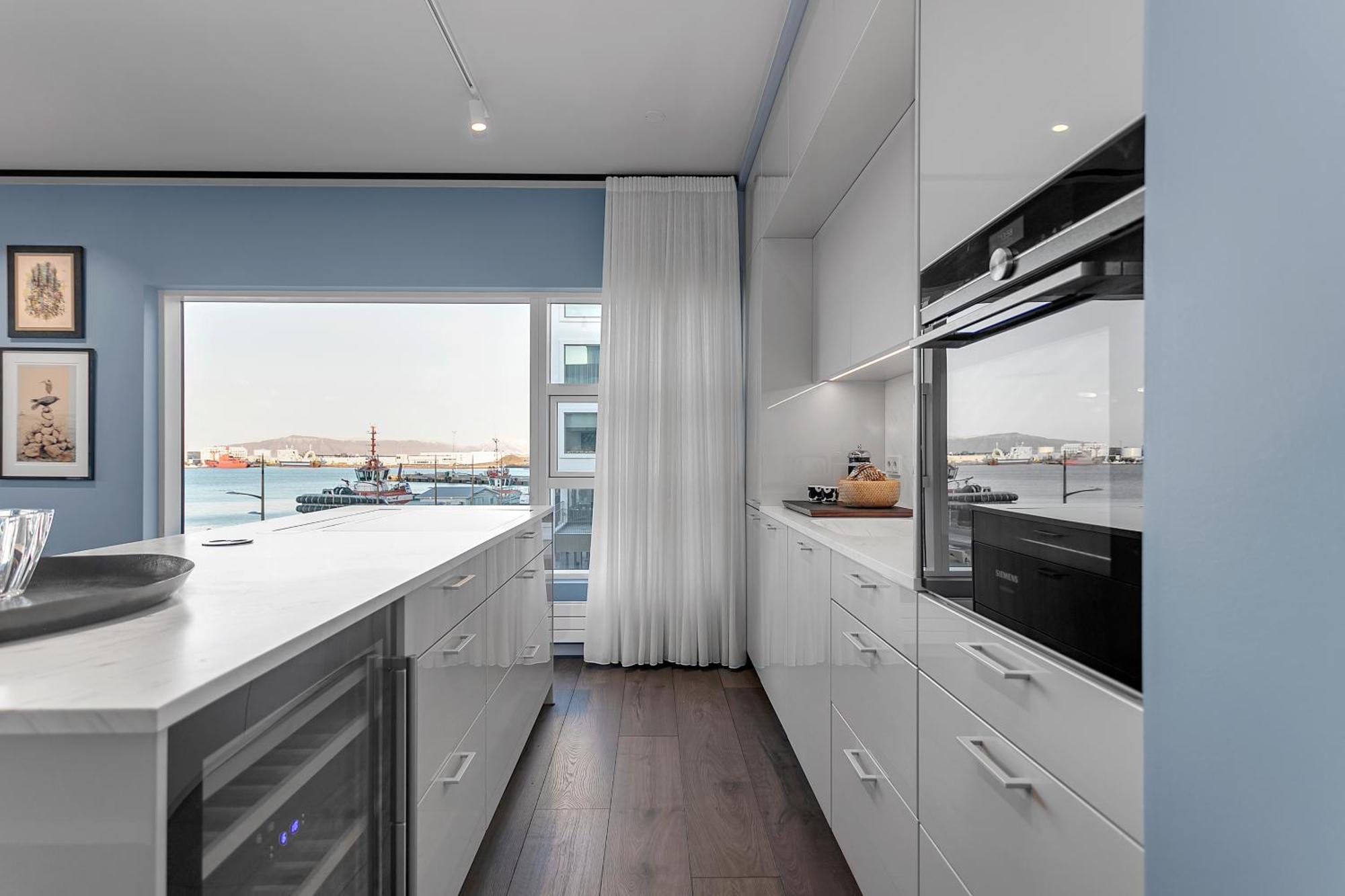 Sunny - Harbour View *