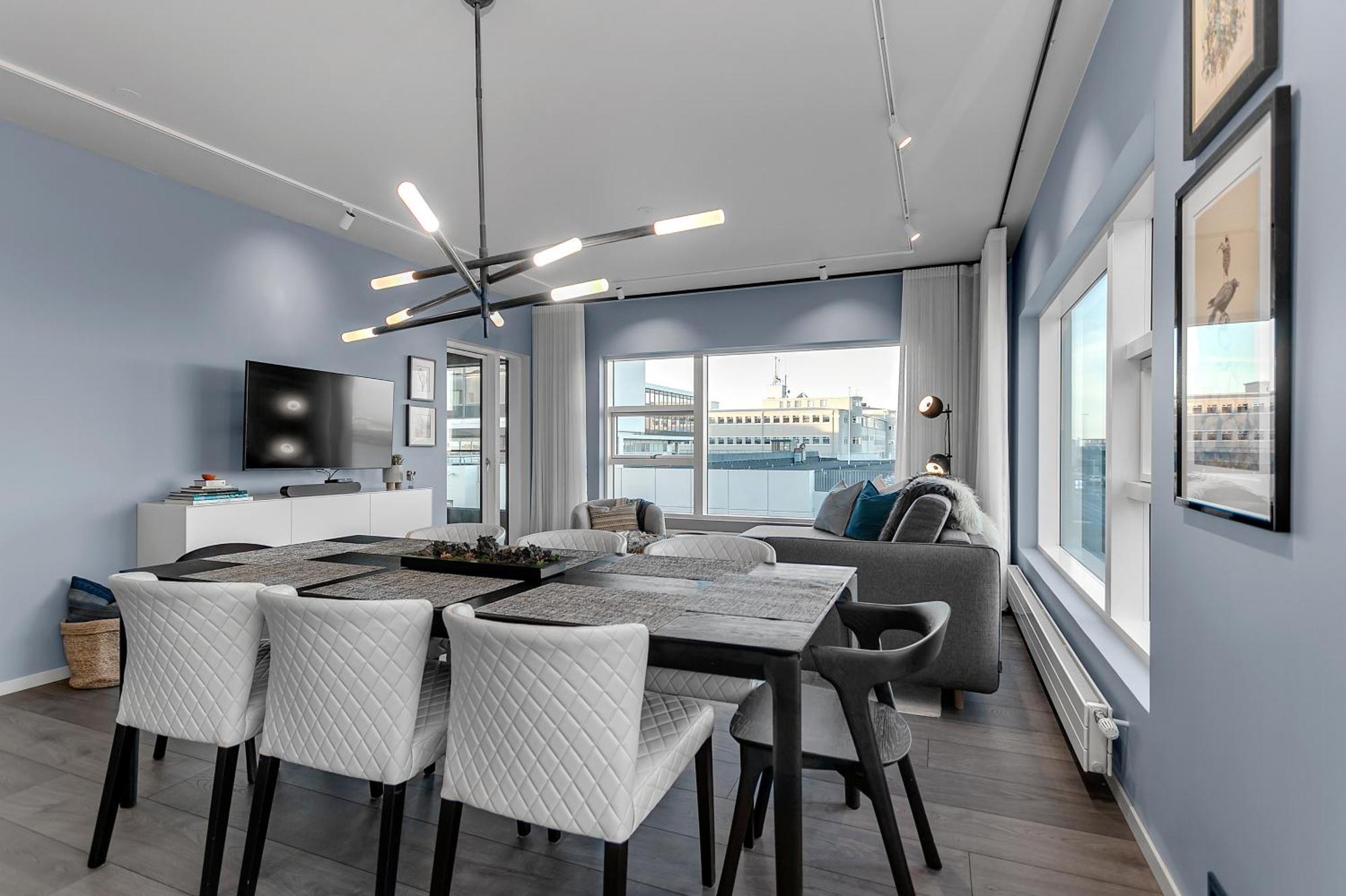 Sunny - Harbour View Apartment
