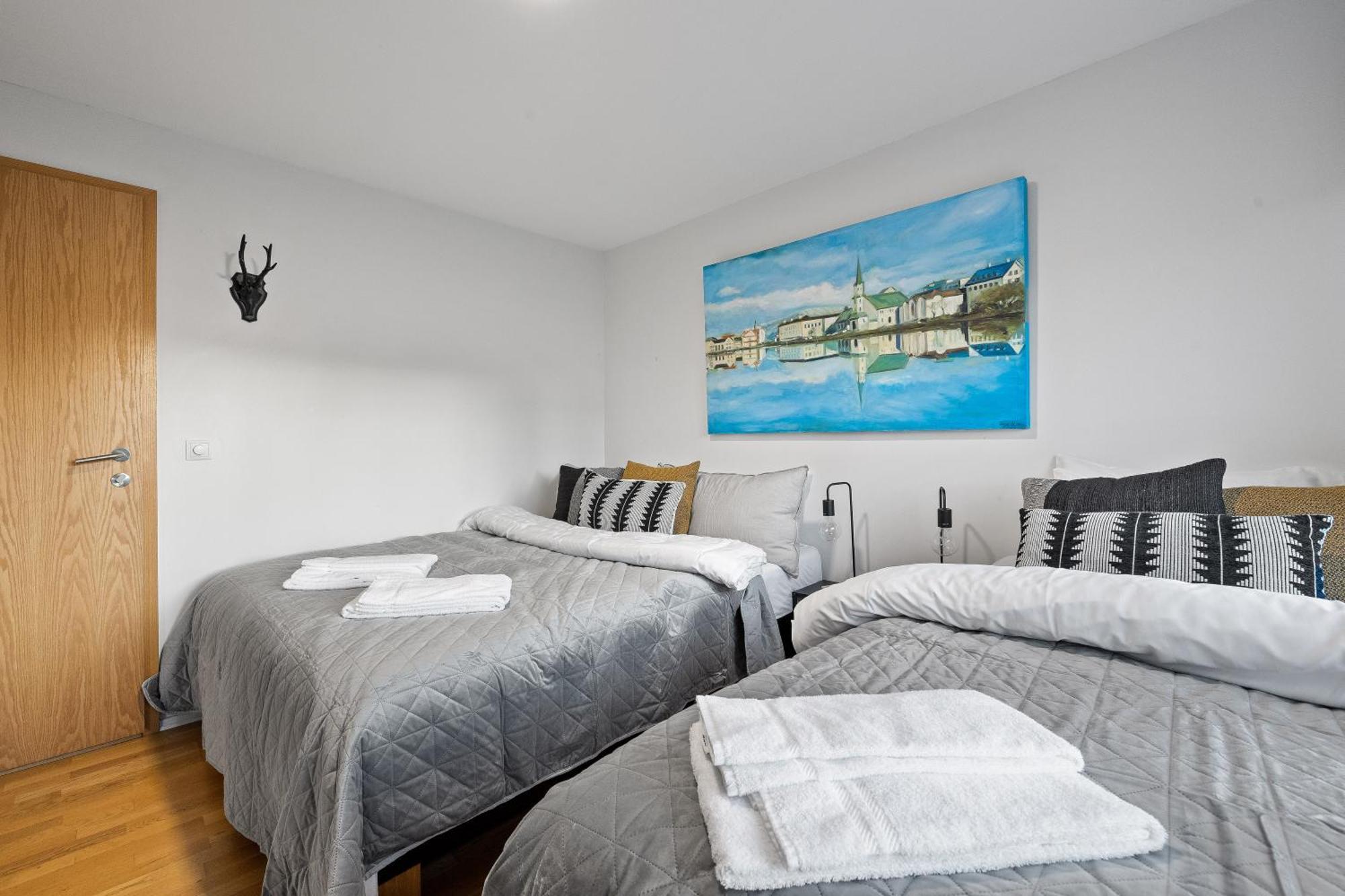 Prime Location Gem In The Heart Of Apartment *