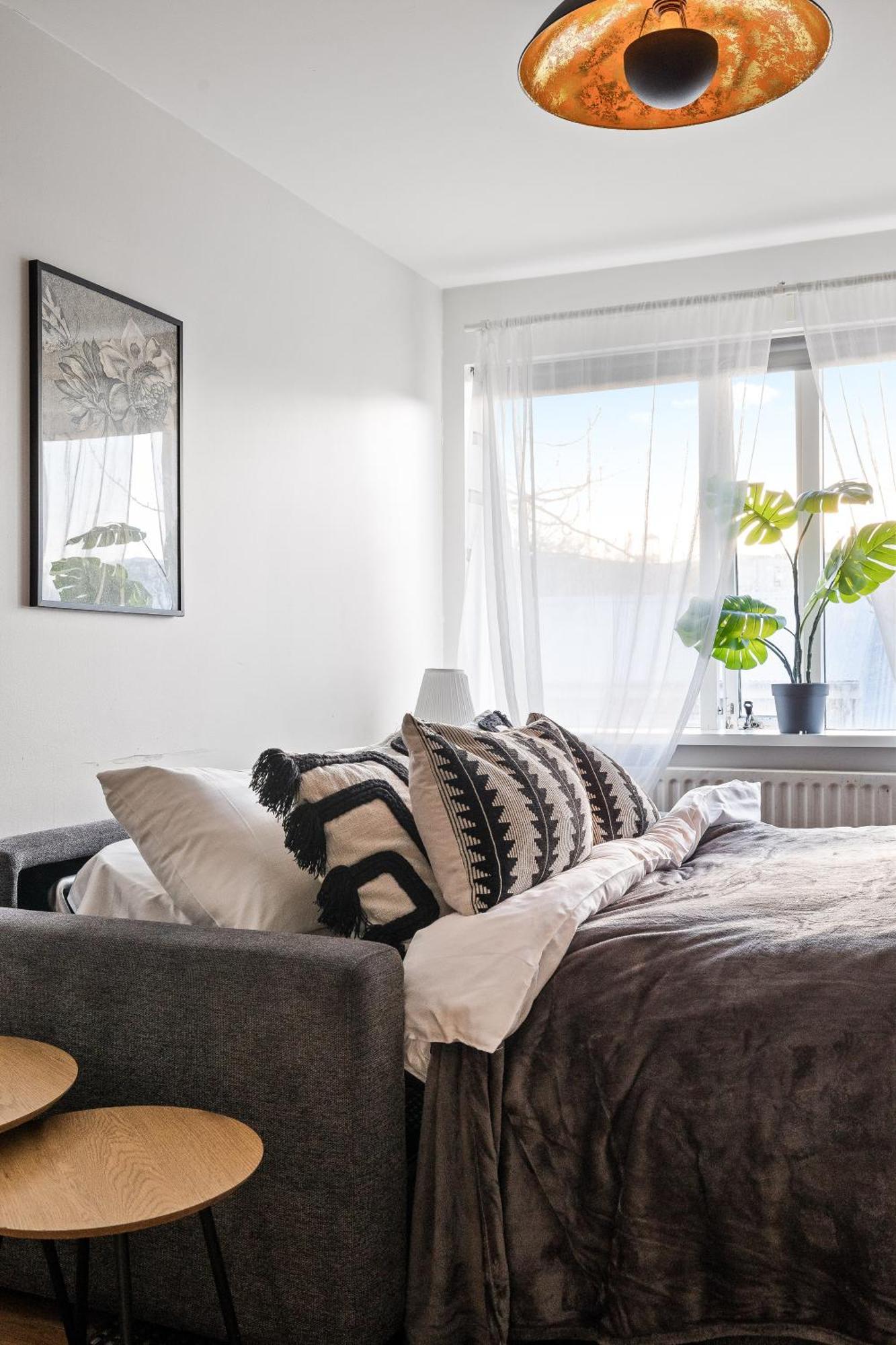 Prime Location Gem In The Heart Of Apartment *