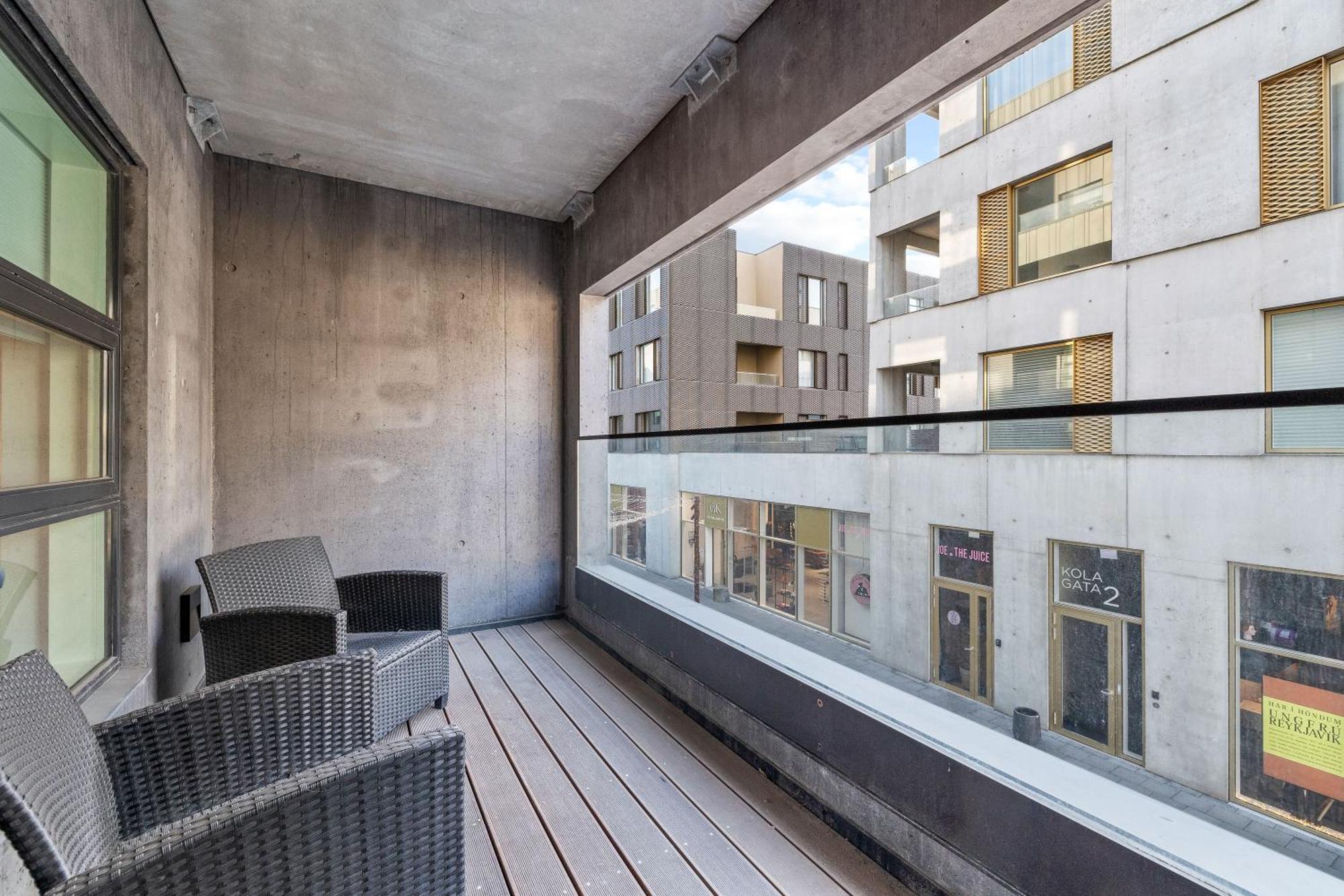 Vibrant Hafnatorg I Spacious With Expansive Garage *