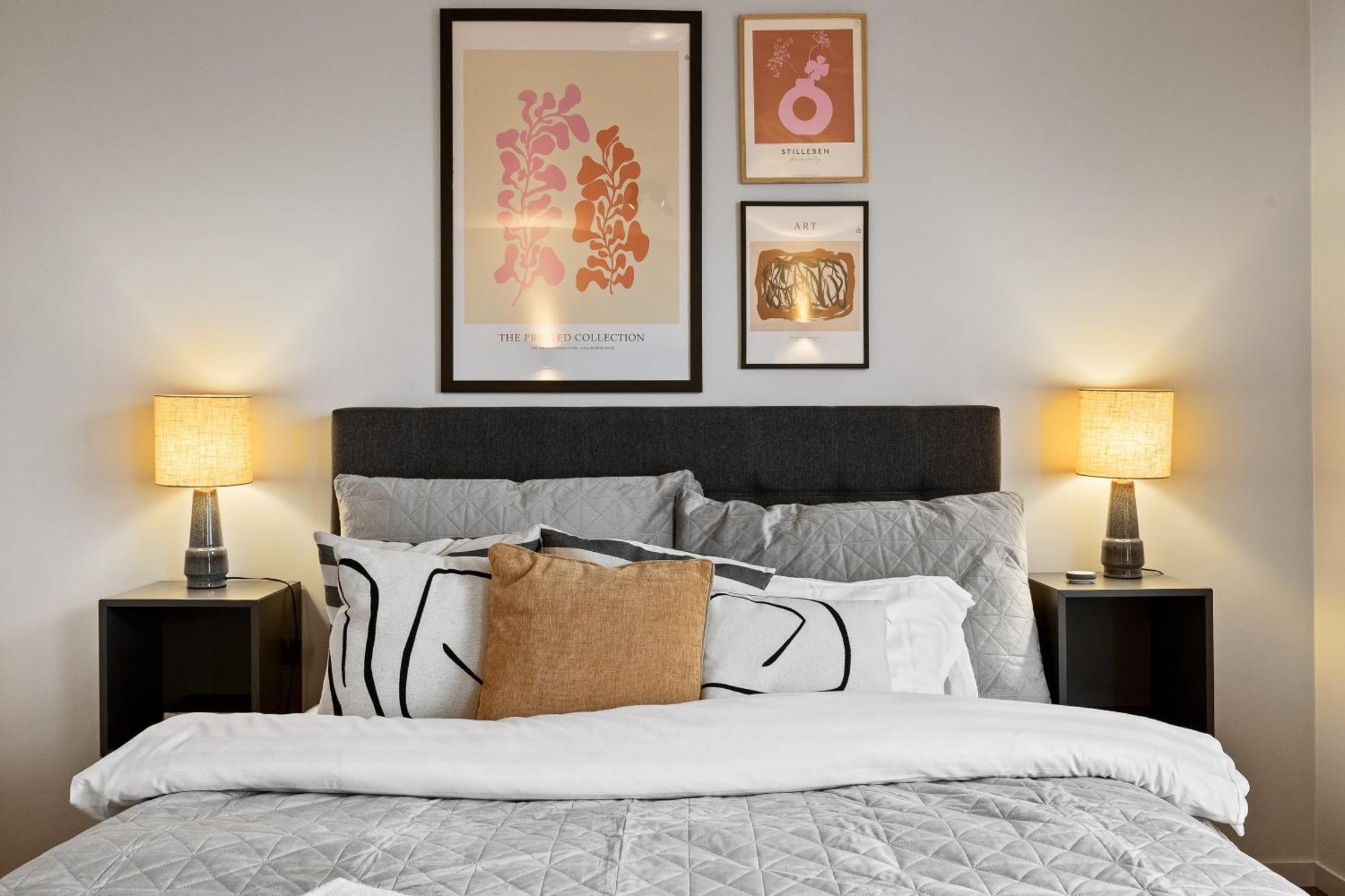 Vibrant Hafnatorg I Spacious With Expansive Garage * Reykjavik