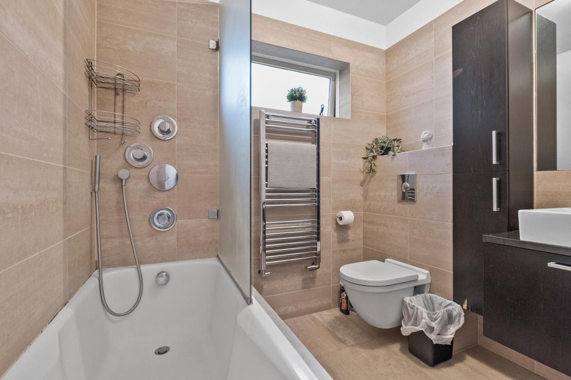 Apartment Penthouse On The Shopping Street-free Parking *