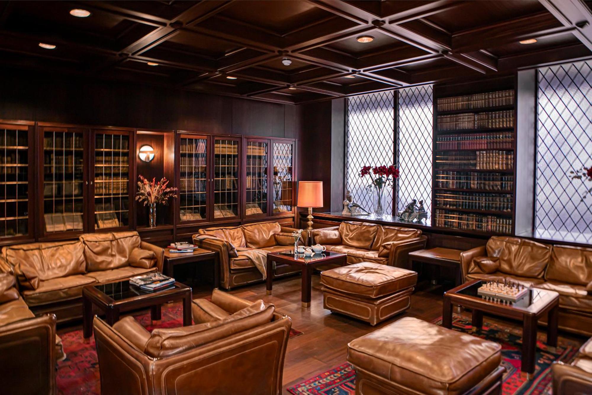 Hotel Holt - The Art 4*
