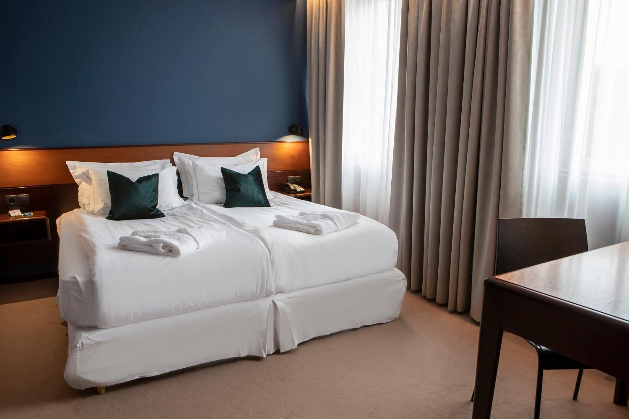 Hotel Holt - The Art 4*