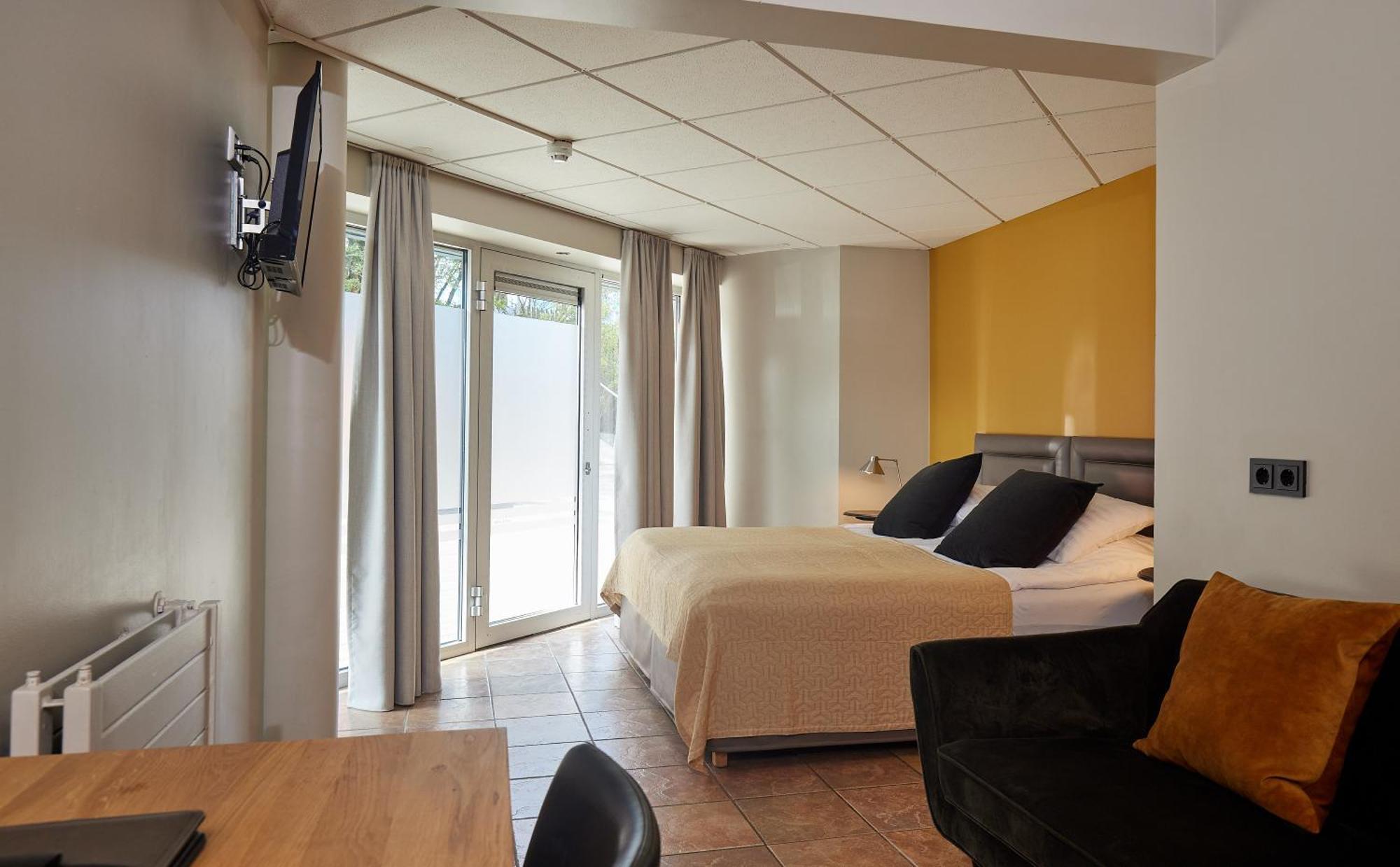Hotel Fron 3*