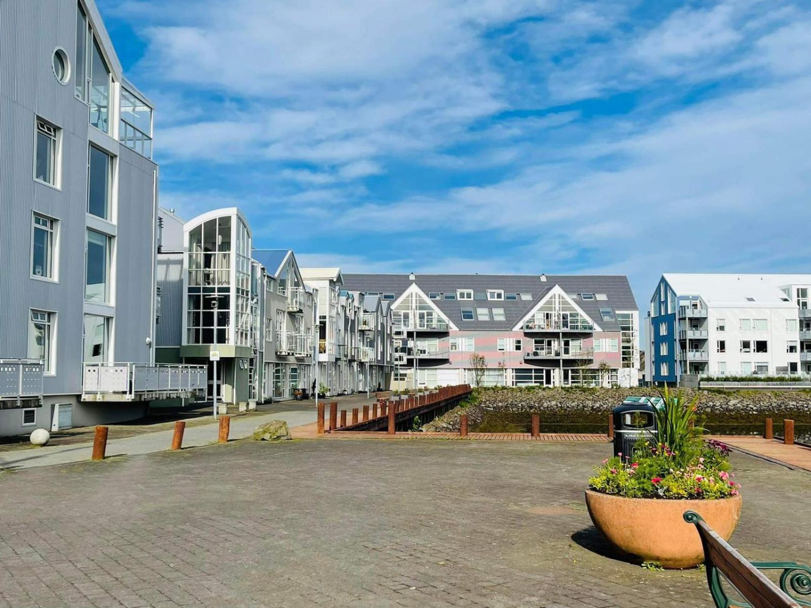 With Ocean View Apartment