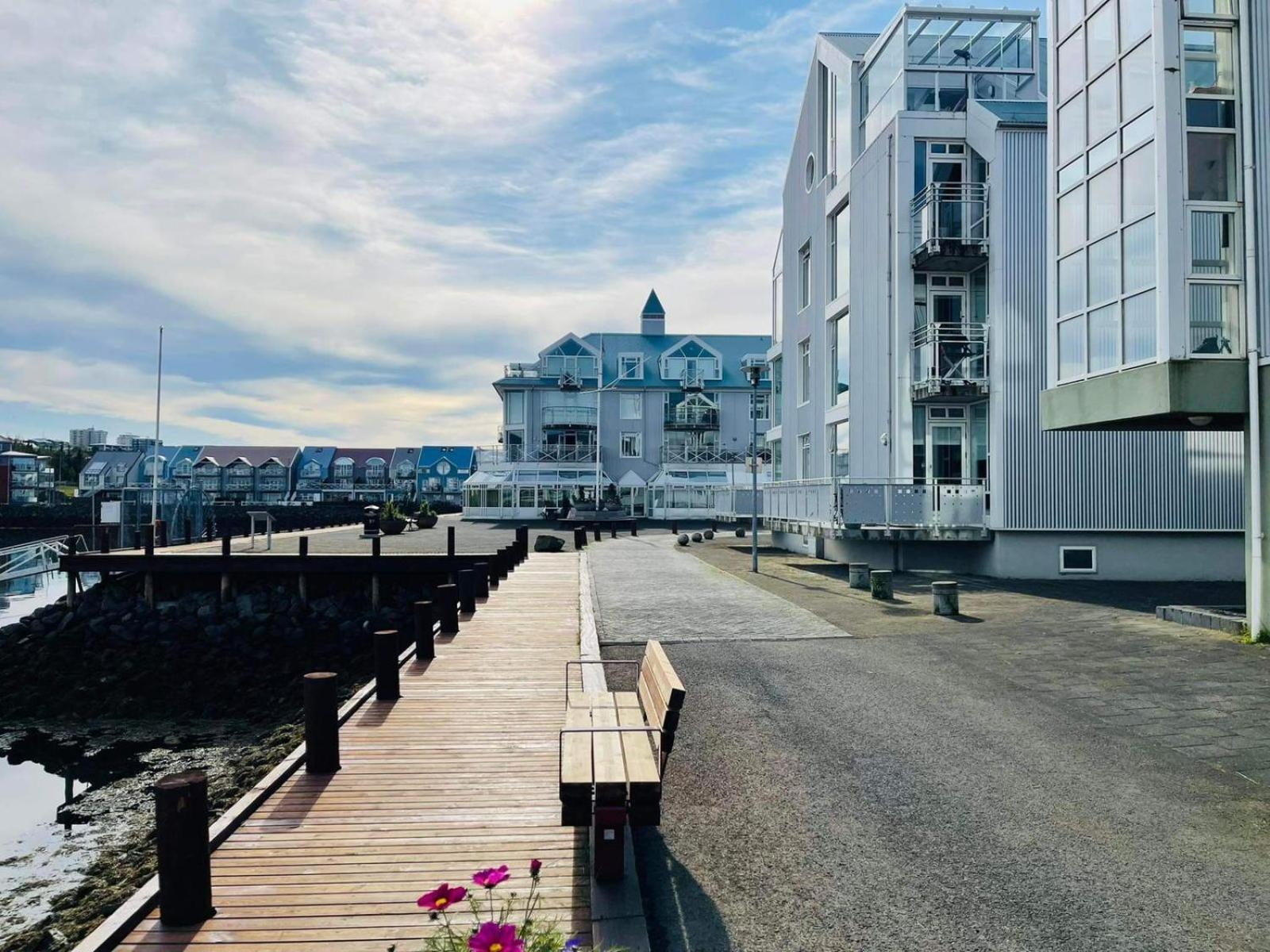 With Ocean View Apartment Reykjavik