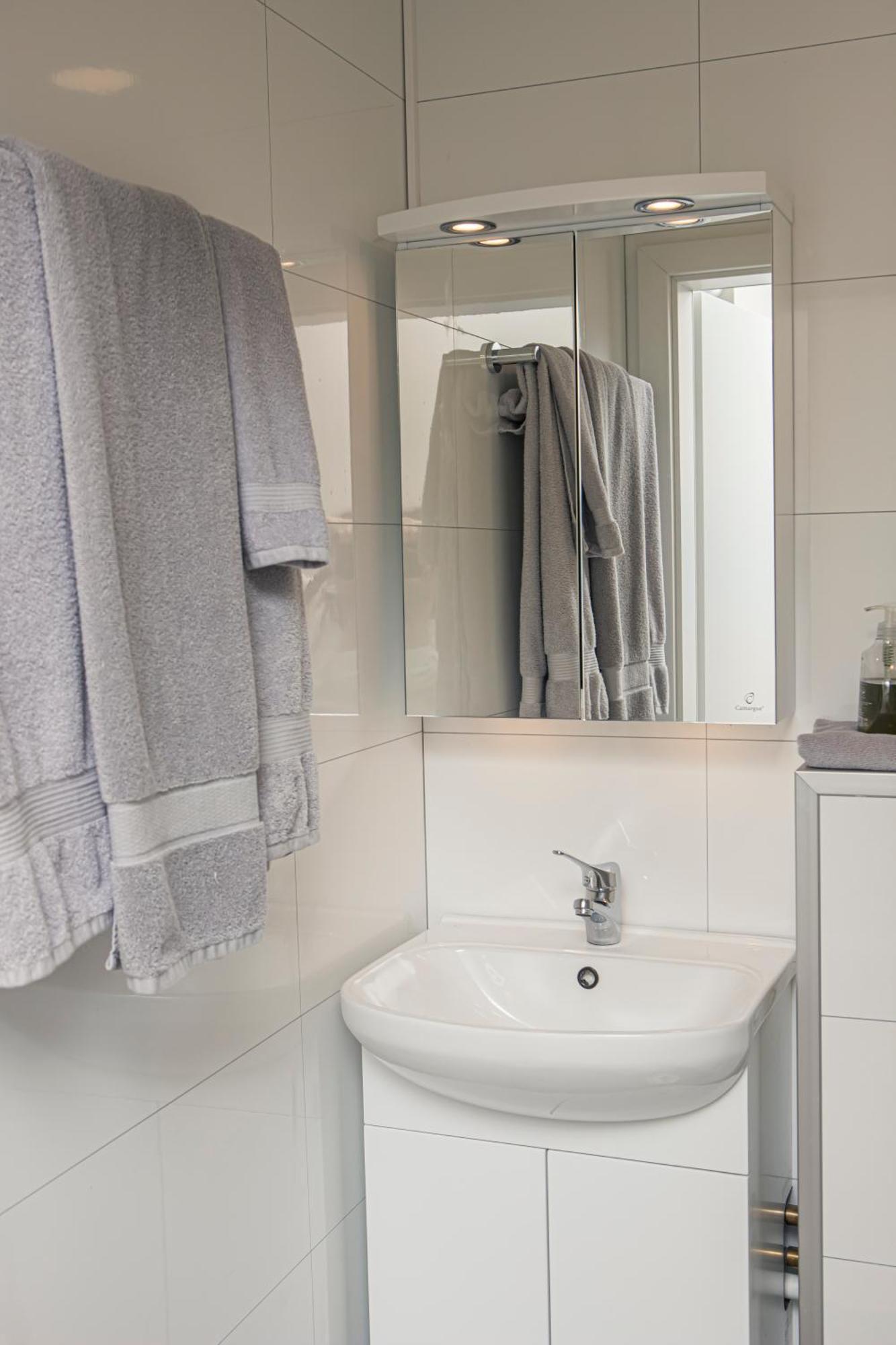 Cosy Modern In Kopavogur Appartement *