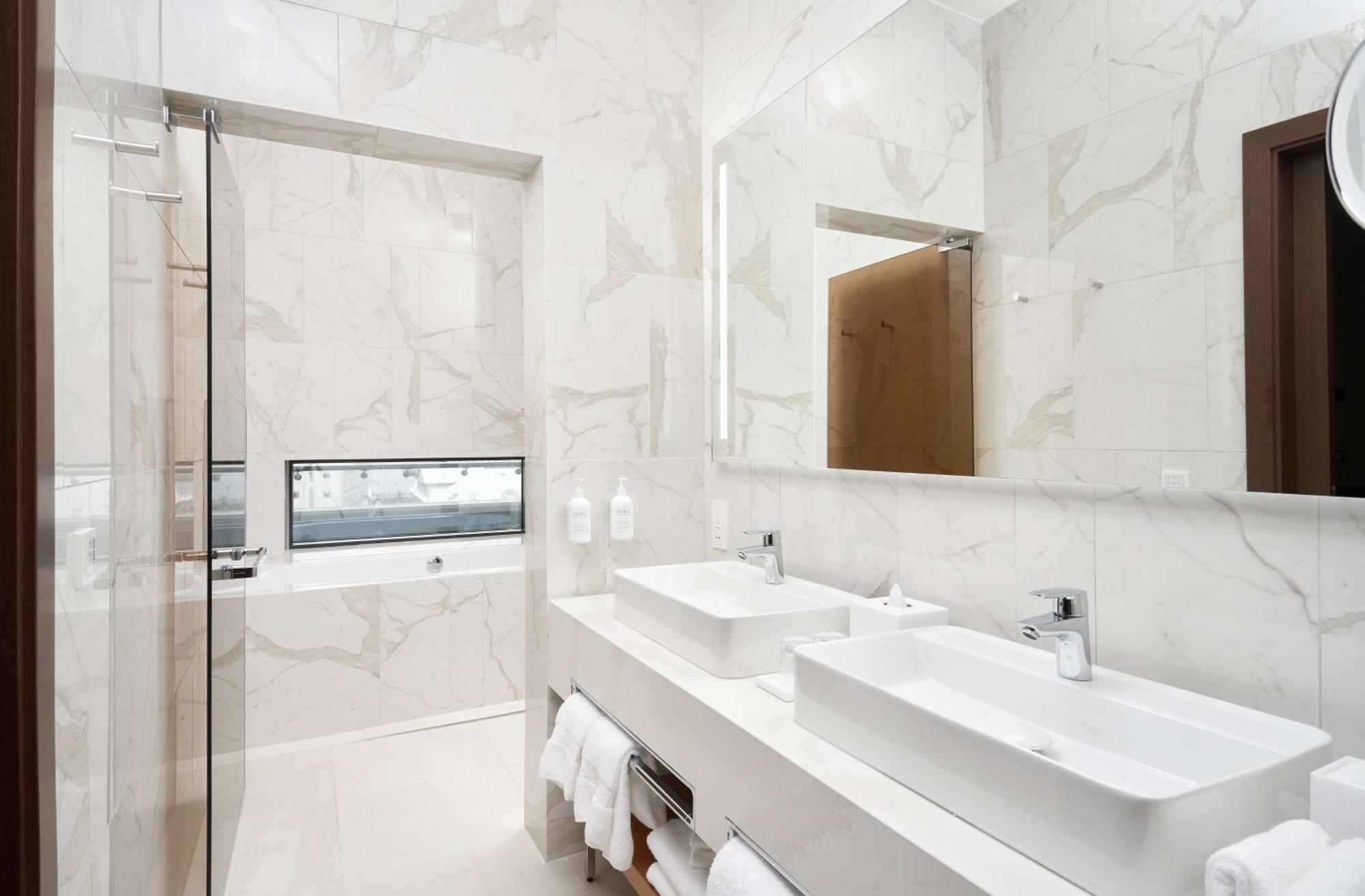 Iceland Parliament Hotel, Curio Collection By Hilton 4*
