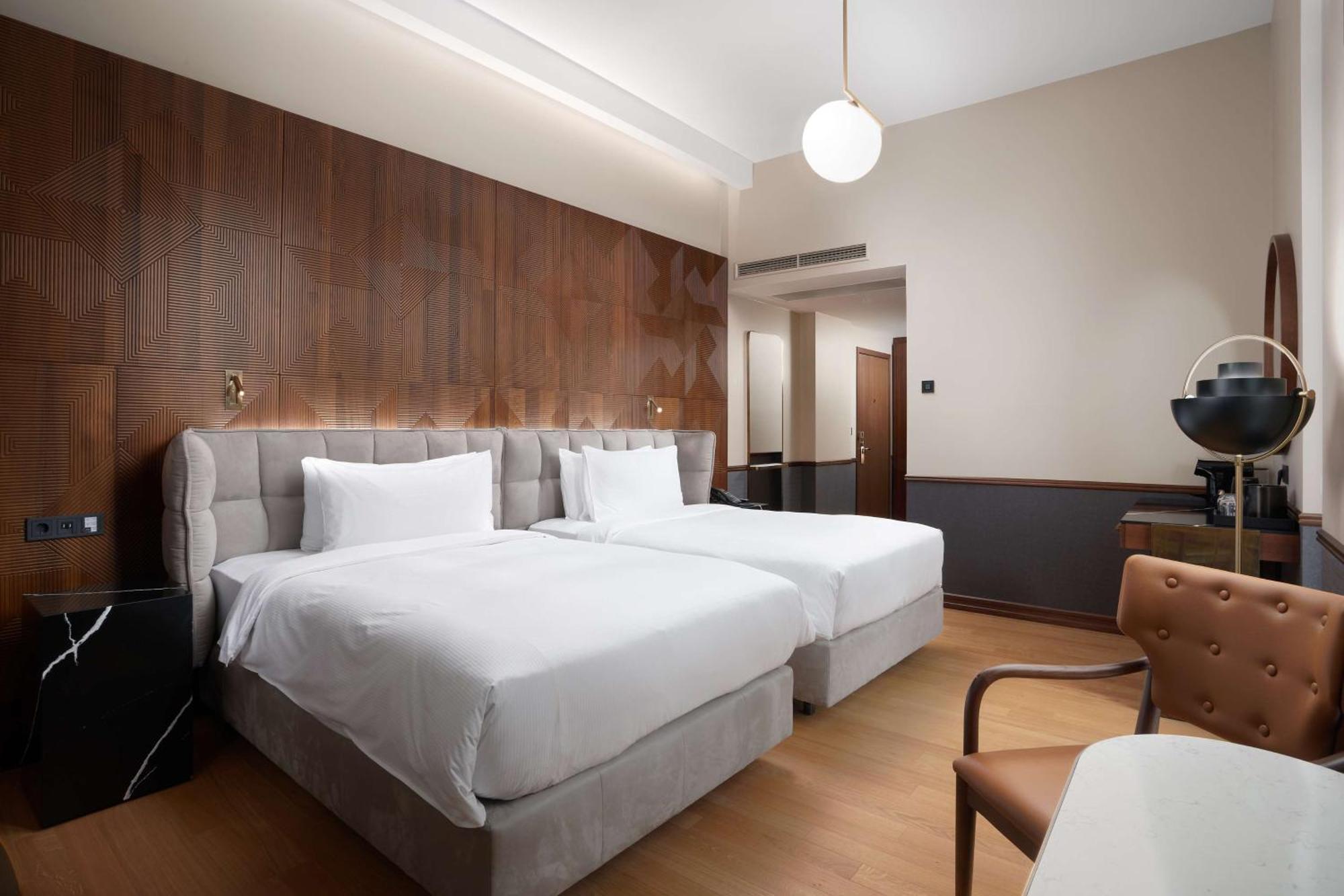 Iceland Parliament Hotel, Curio Collection By Hilton Reykjavik