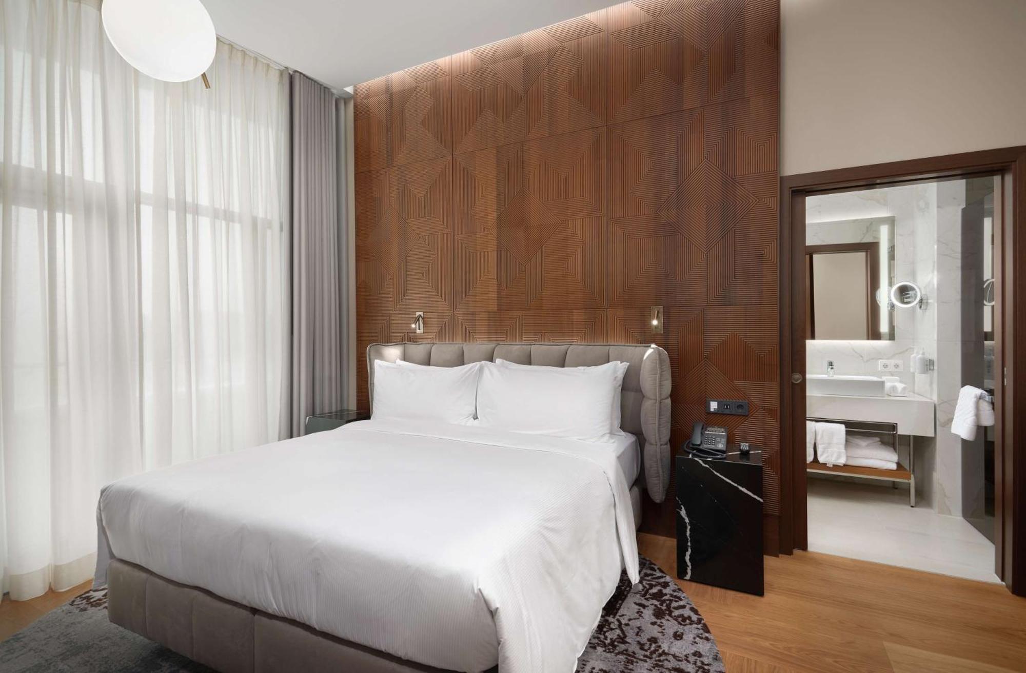 Hotel Iceland Parliament Hotel, Curio Collection By Hilton 4*