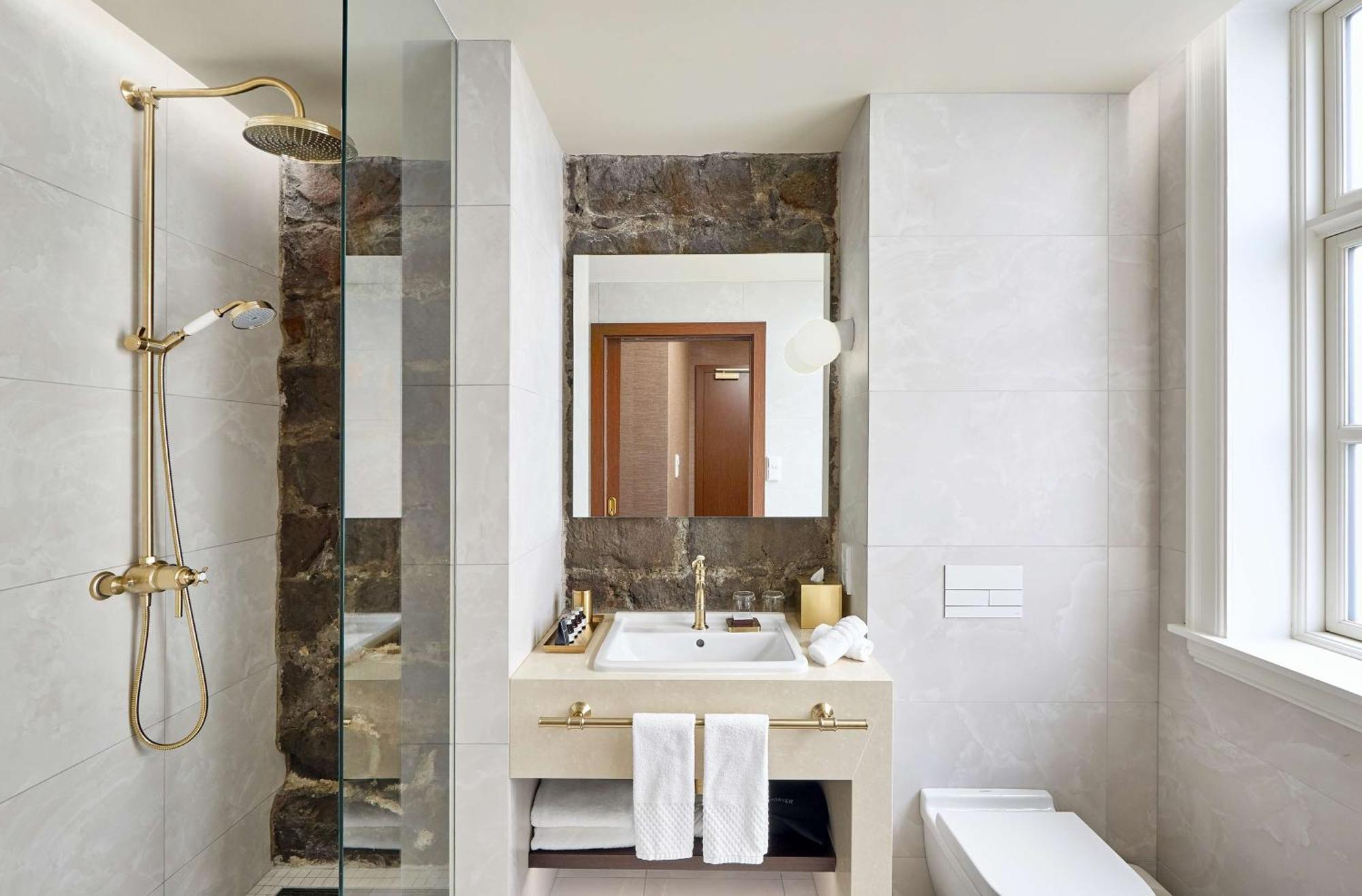 Konsulat Hotel, Curio Collection By Hilton Hotel