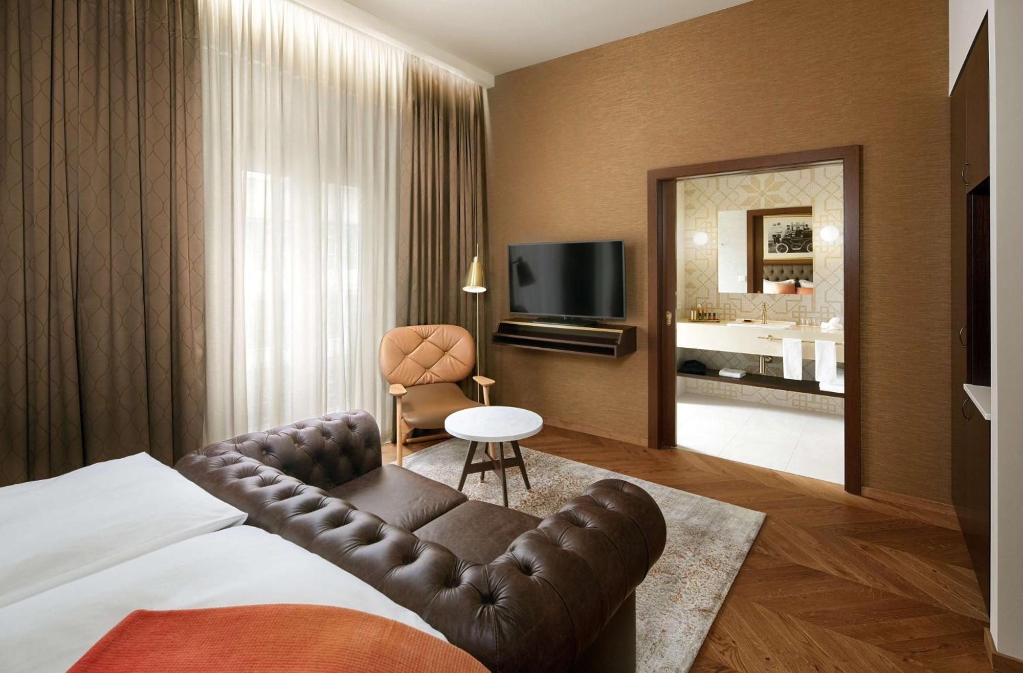 Hotel Konsulat Hotel, Curio Collection By Hilton