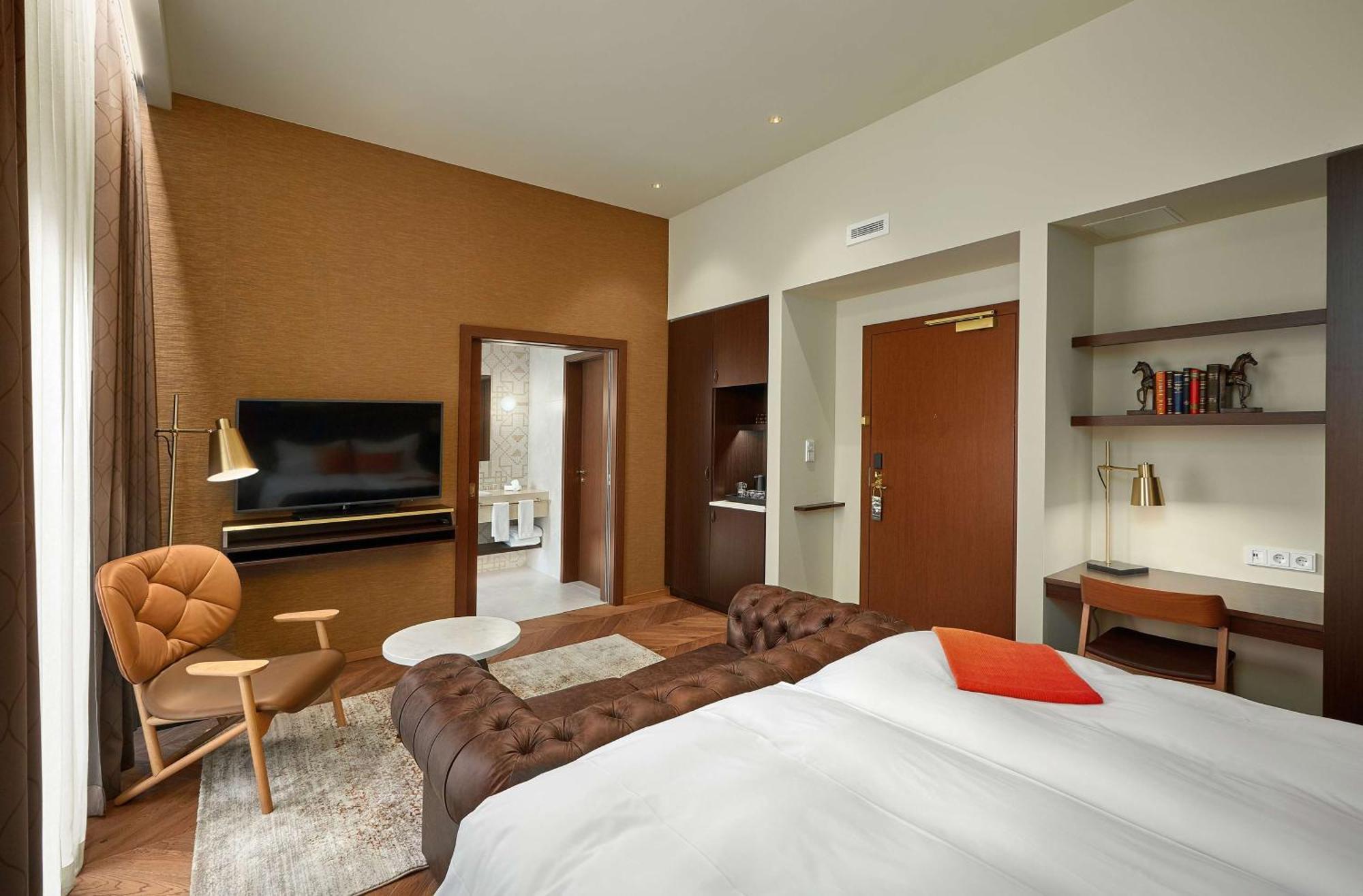 Konsulat Hotel, Curio Collection By Hilton 4* Reykjavik
