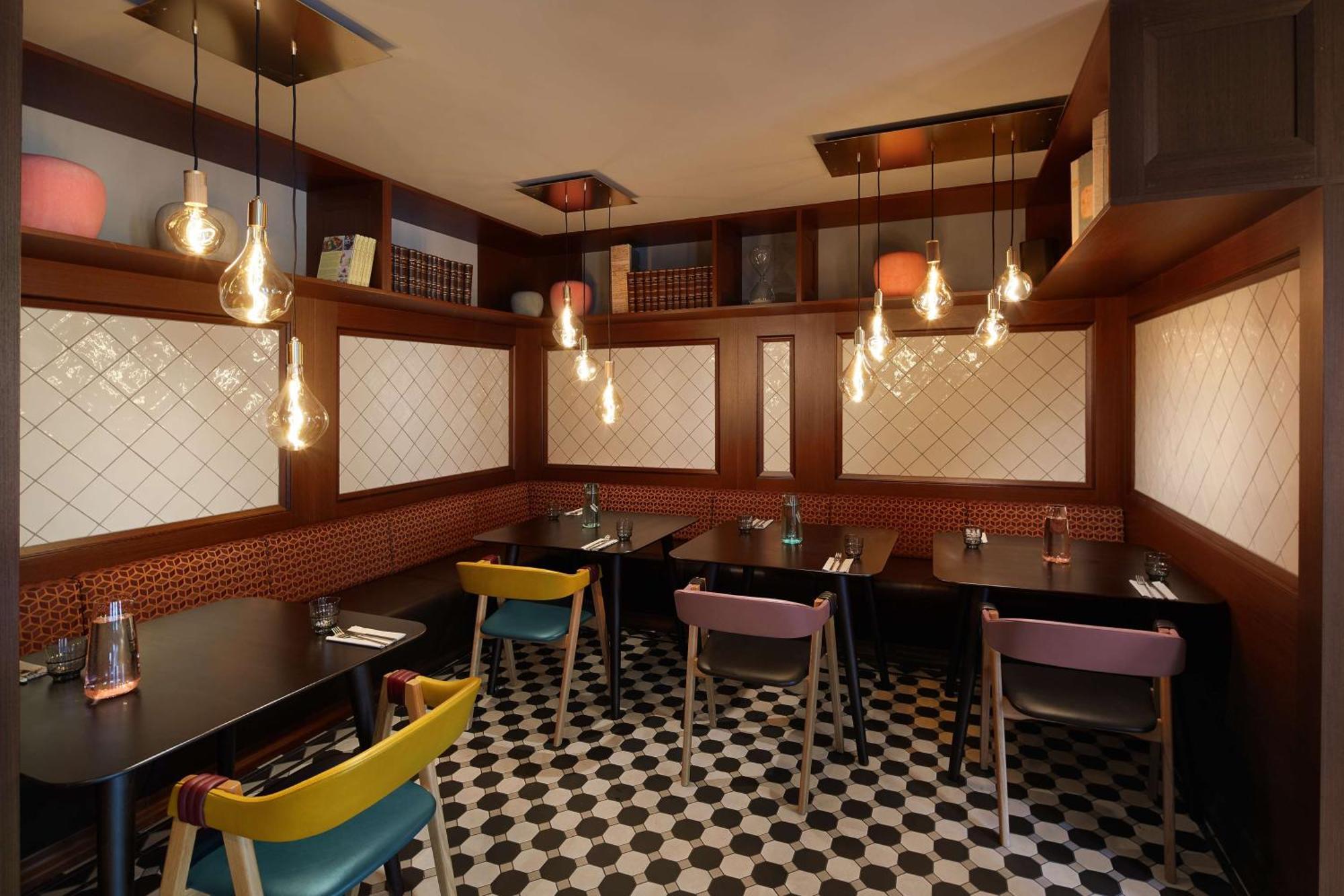 Hotel Konsulat Hotel, Curio Collection By Hilton 4*
