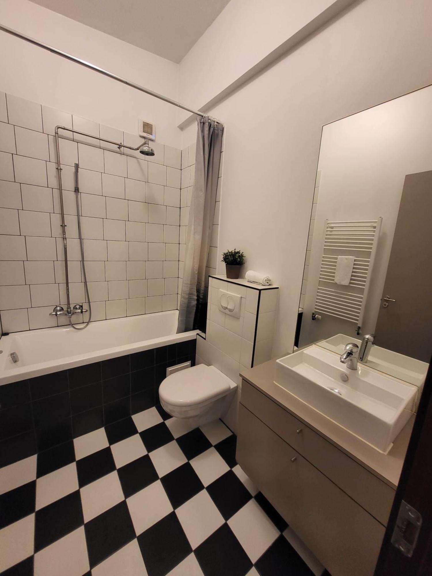 Astro Apartment *