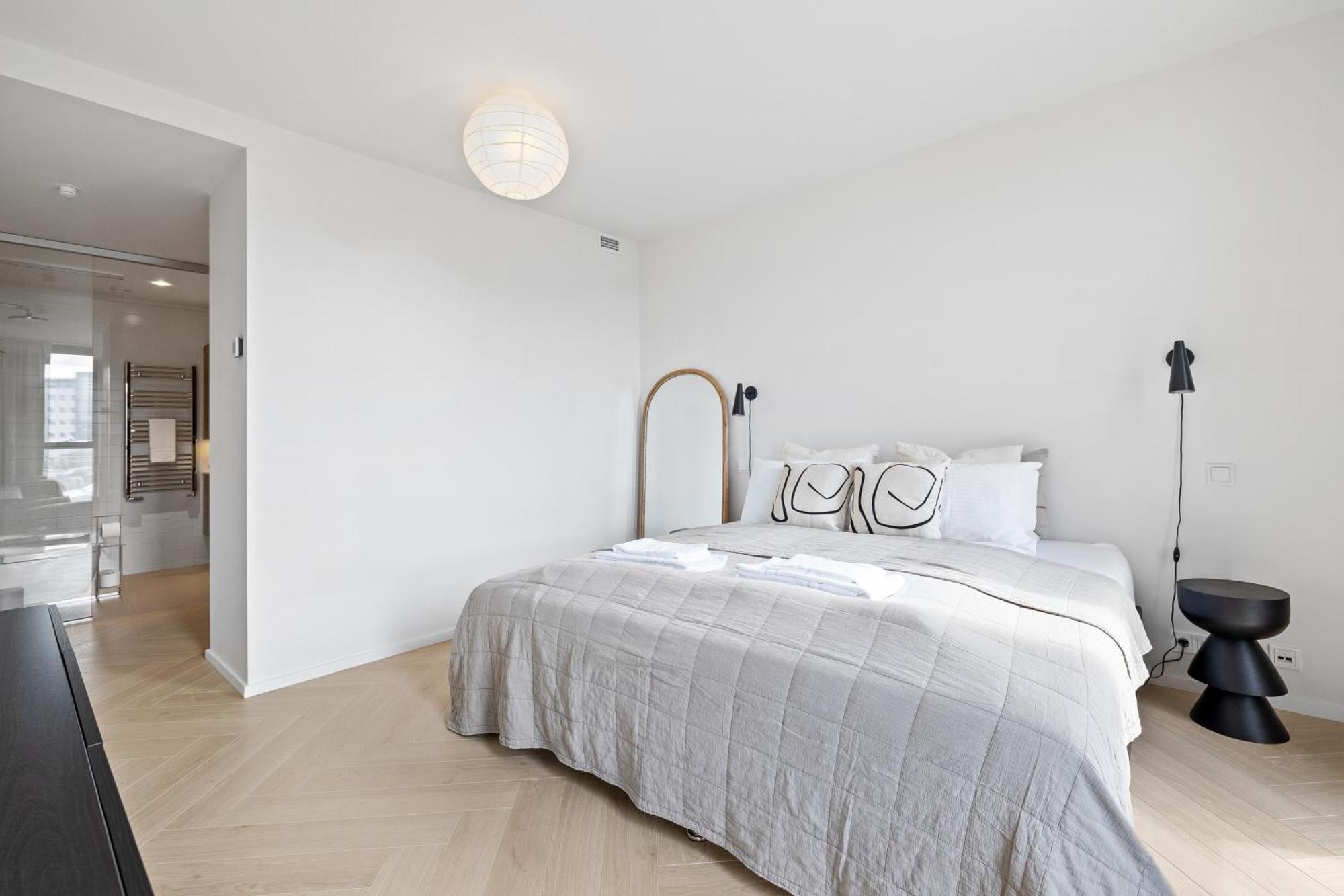 Specious 3br & 2ba With Ocean View - Free Parking Apartamento