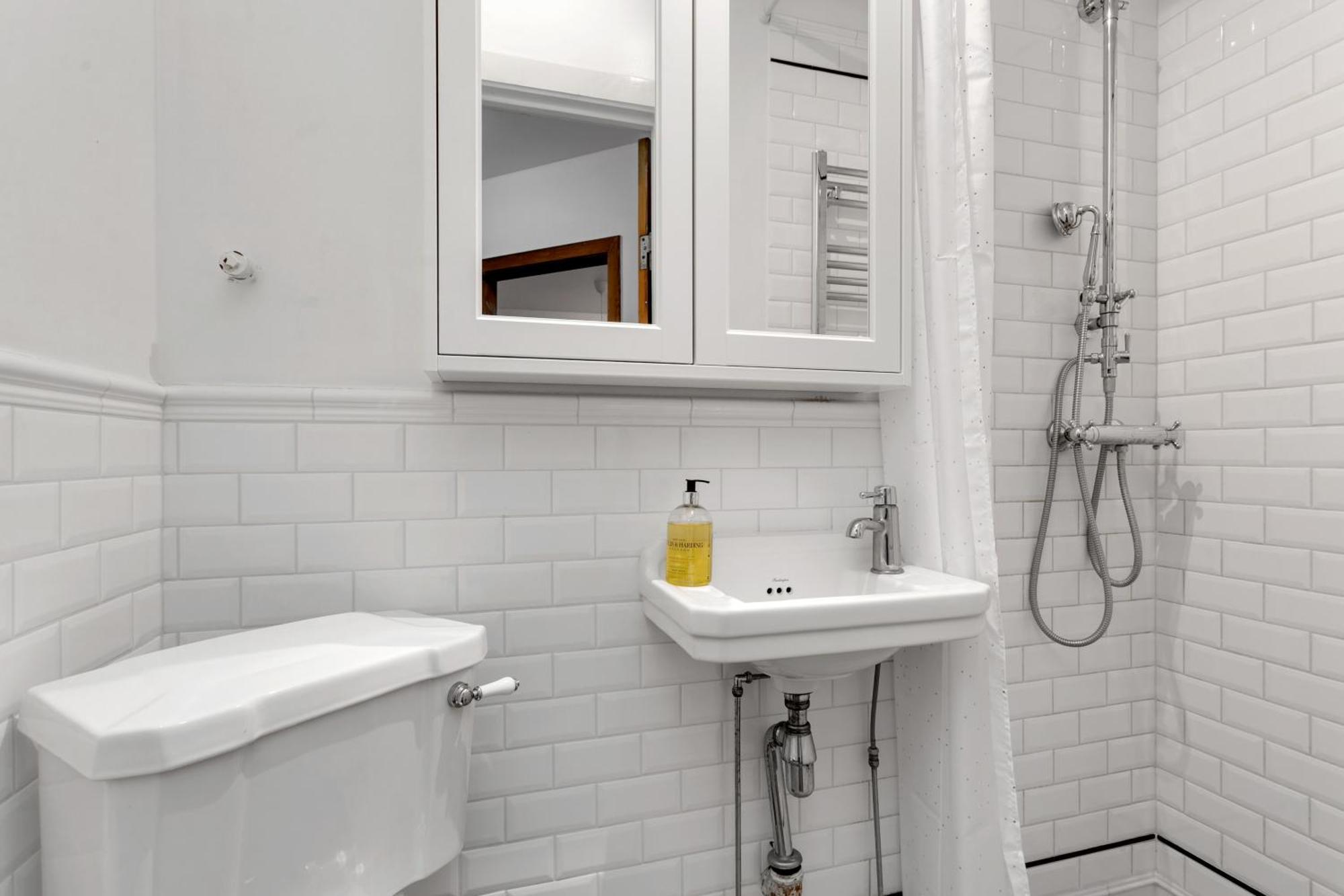 Modern 2br Flat In