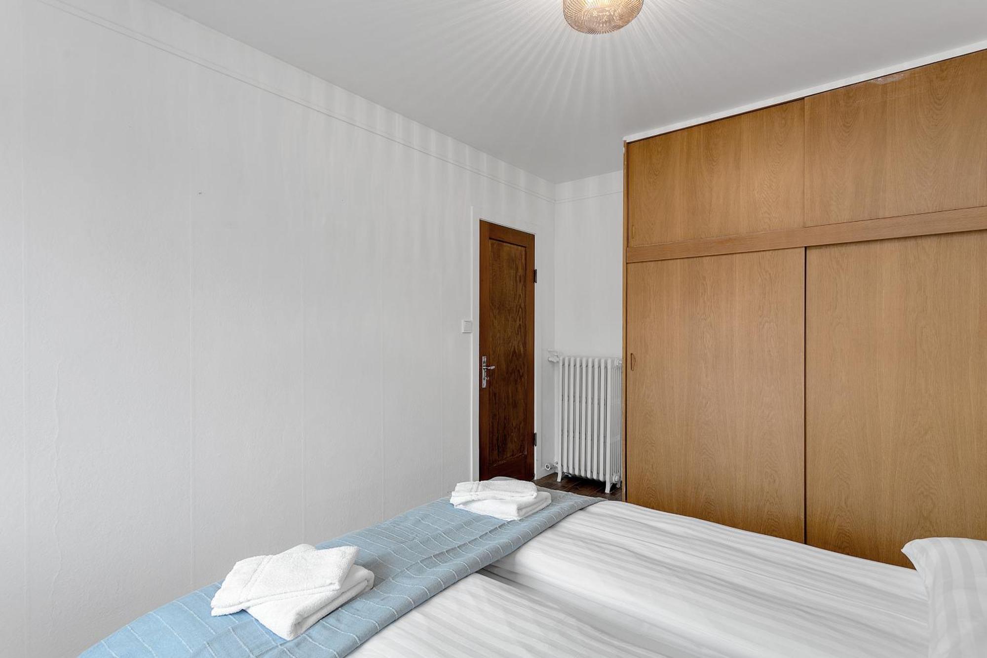 Modern 2br Flat In *
