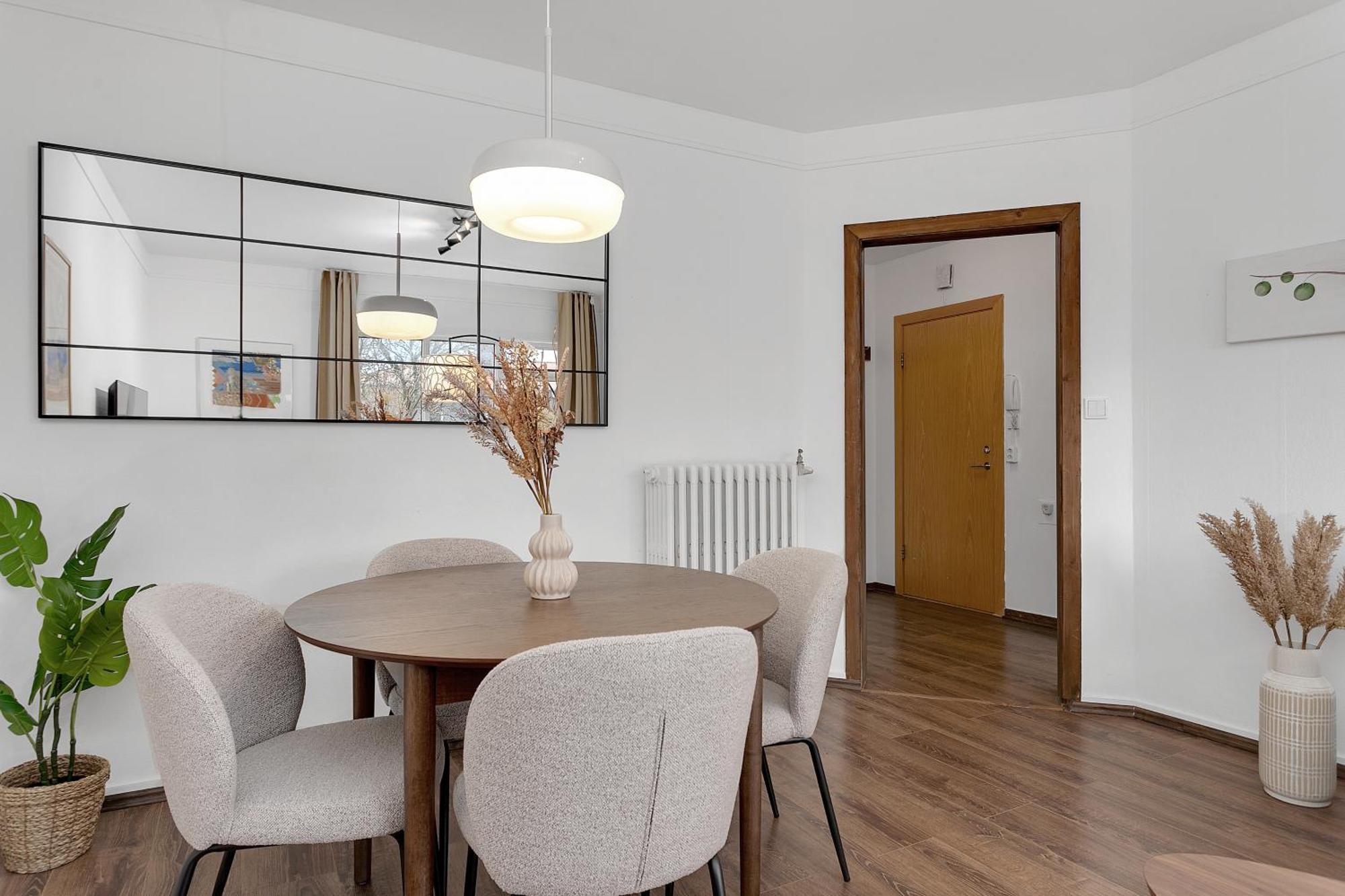 Modern 2br Flat In Apartment