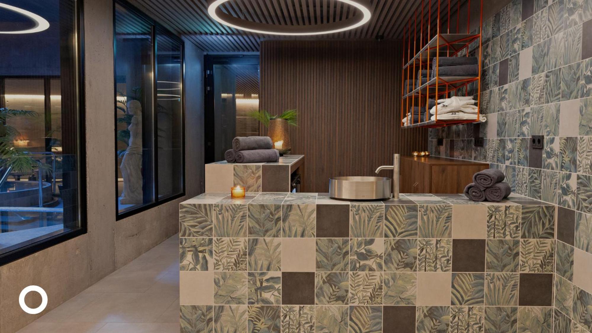 Grandi By Center Hotel
