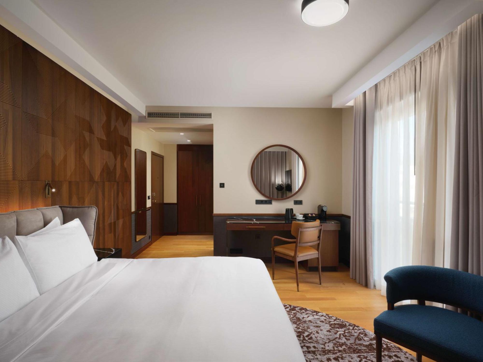 Iceland Parliament Hotel, Curio Collection By Hilton Reykjavík