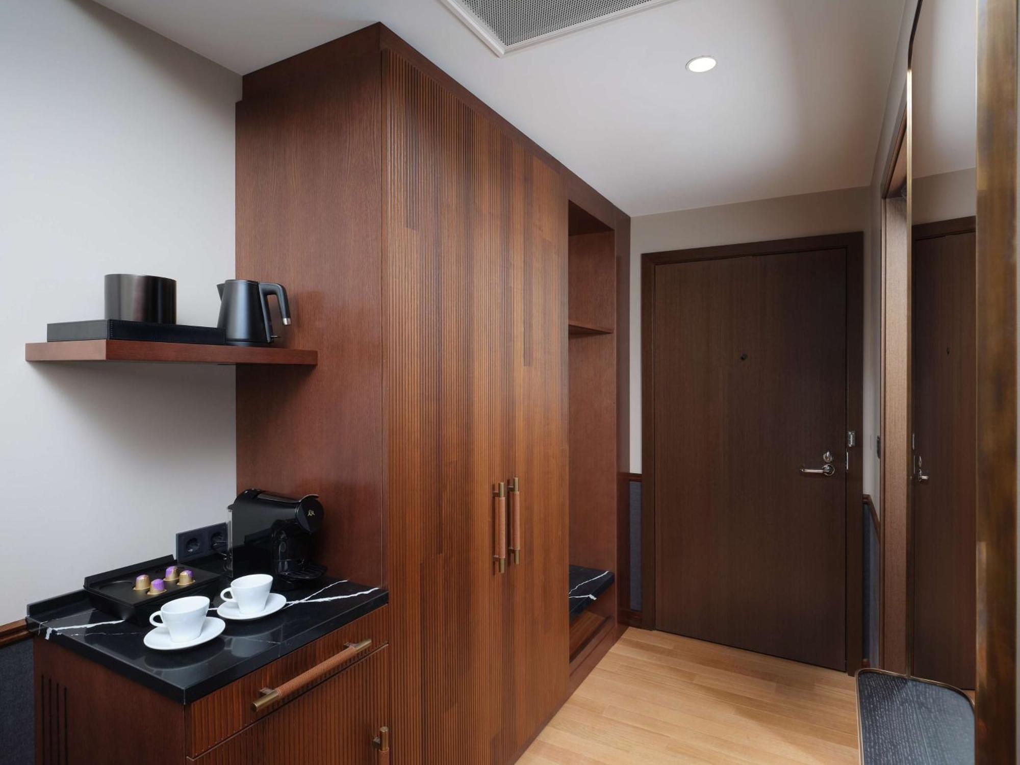 Iceland Parliament Hotel, Curio Collection By Hilton 4* Reykjavik