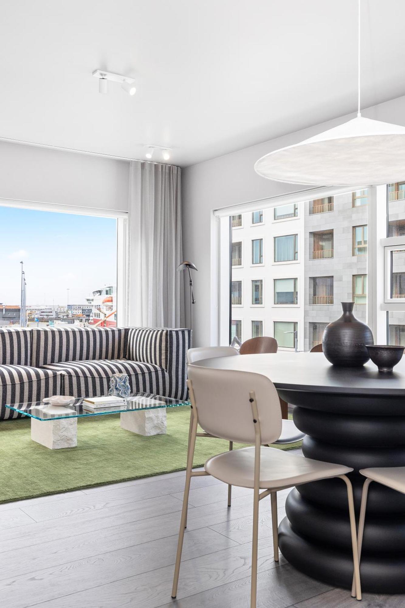 Harbour View 2br & 2ba Center With Free Parking * Reykjavík
