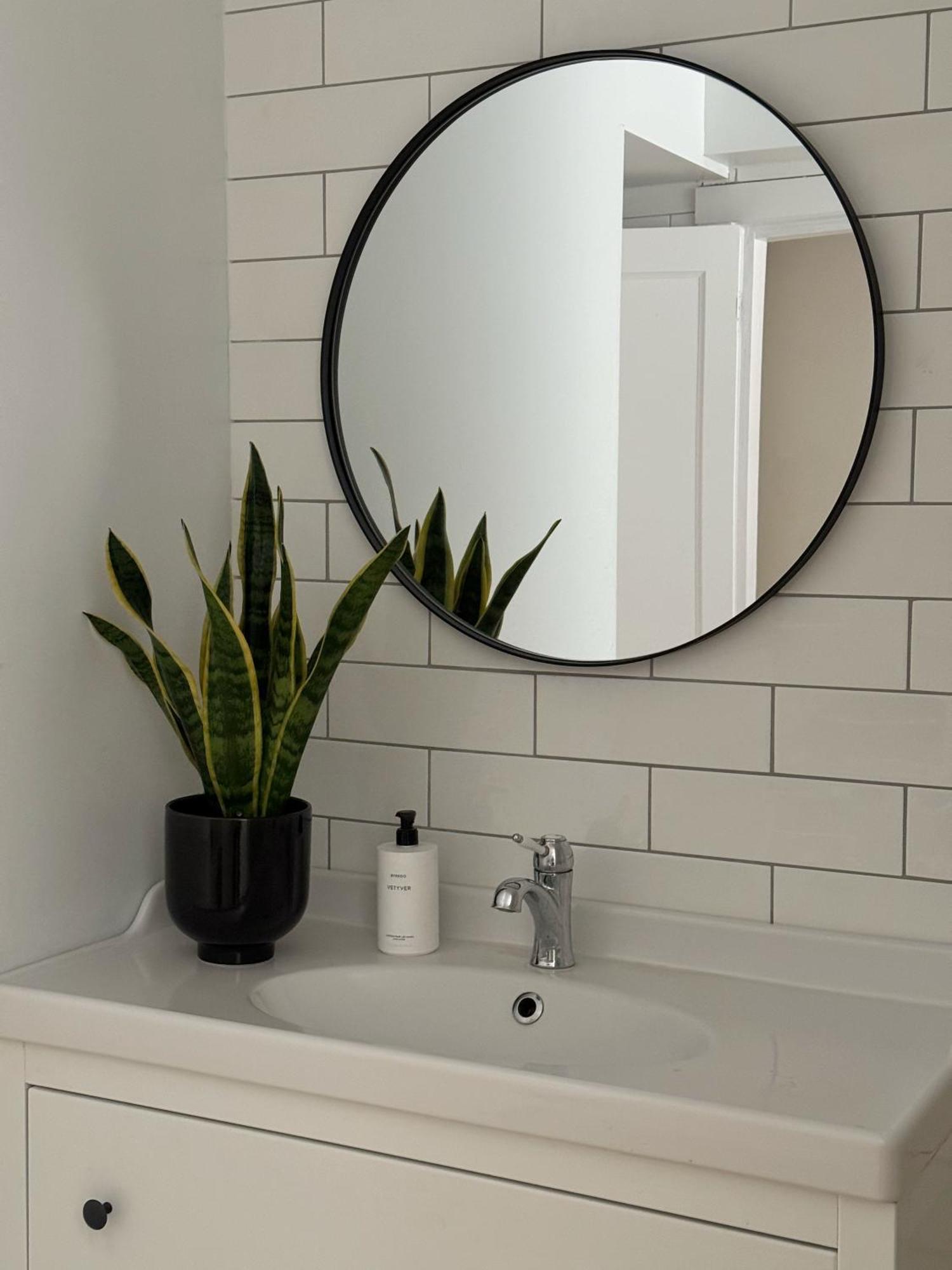 Comfortable And Stylish In Quiet Area Downtown Reykjavik