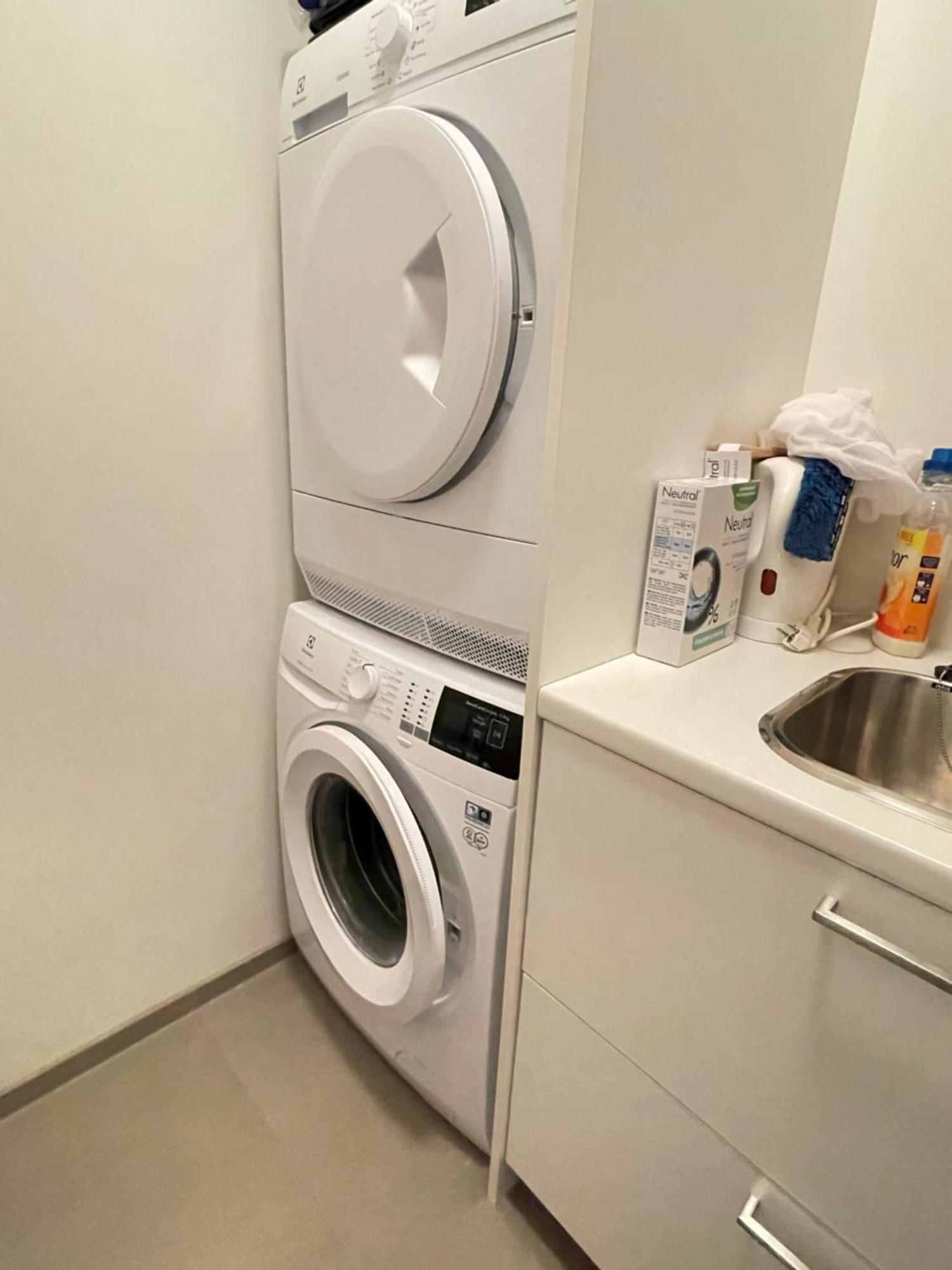 Modern And Spacious 3 Bedroom In Kopavogur