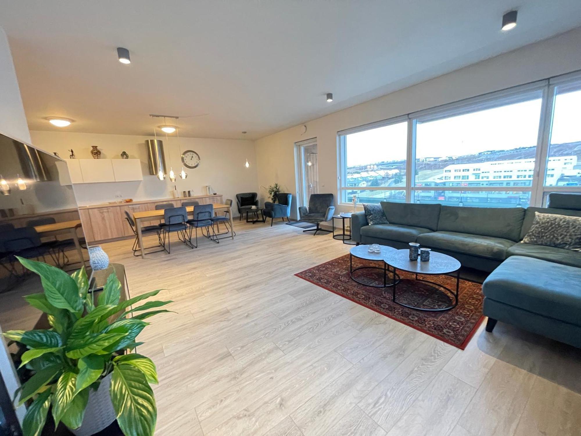Apartamento Modern And Spacious 3 Bedroom In Kopavogur Reiquiavique