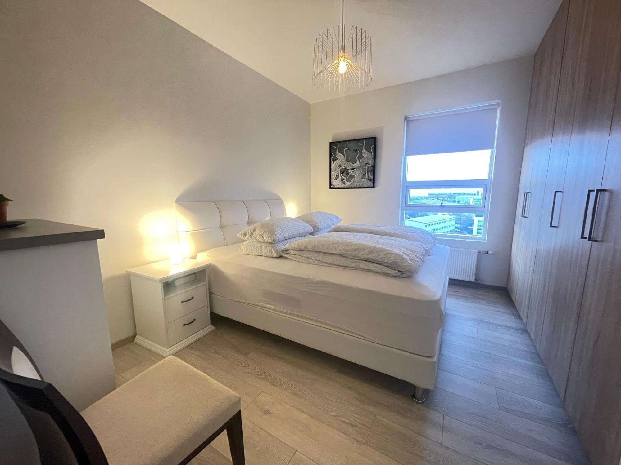 Modern And Spacious 3 Bedroom In Kopavogur