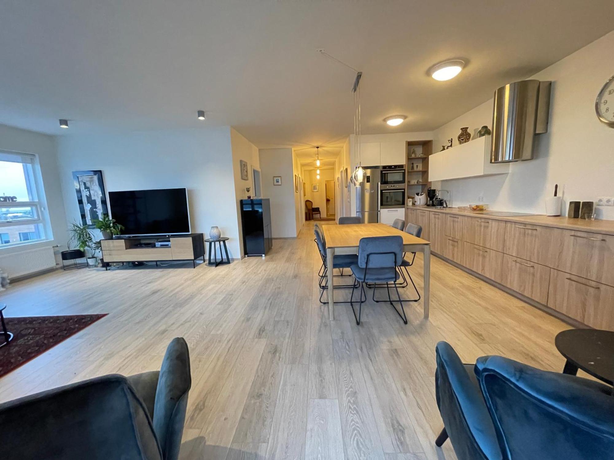 Modern And Spacious 3 Bedroom In Kopavogur