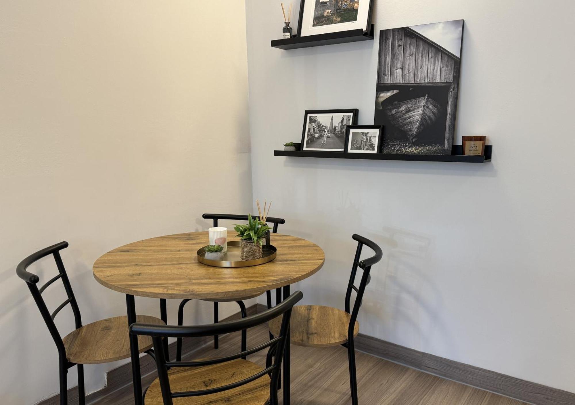 Apartment Day Dream L23
